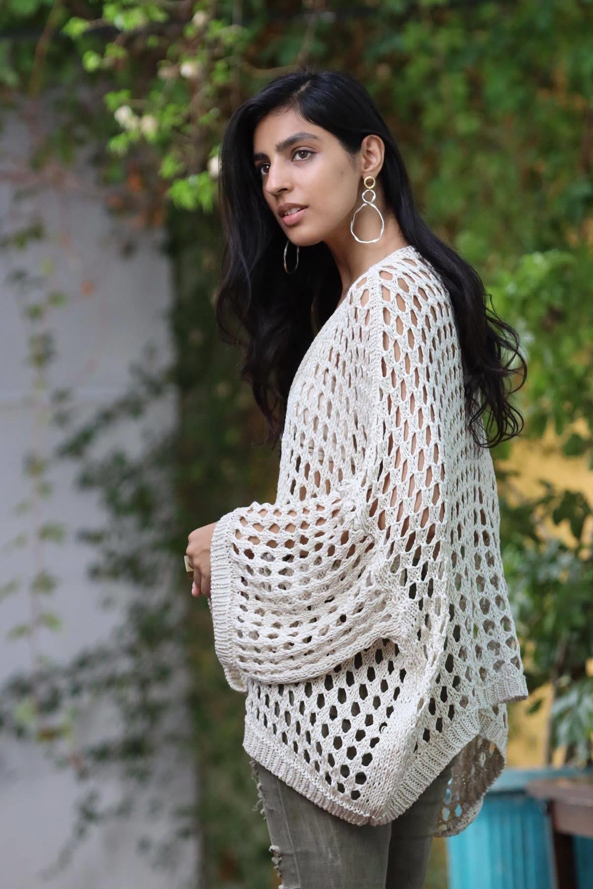 Ekru Düğmeli File Lase Hırka