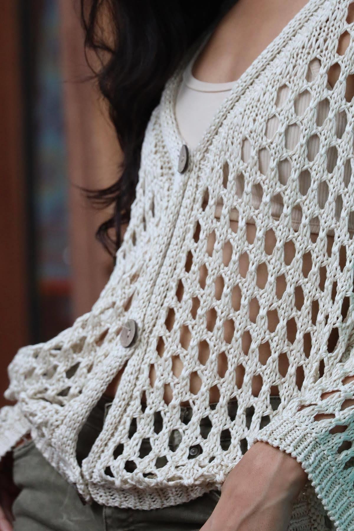 Ekru Düğmeli File Lase Hırka