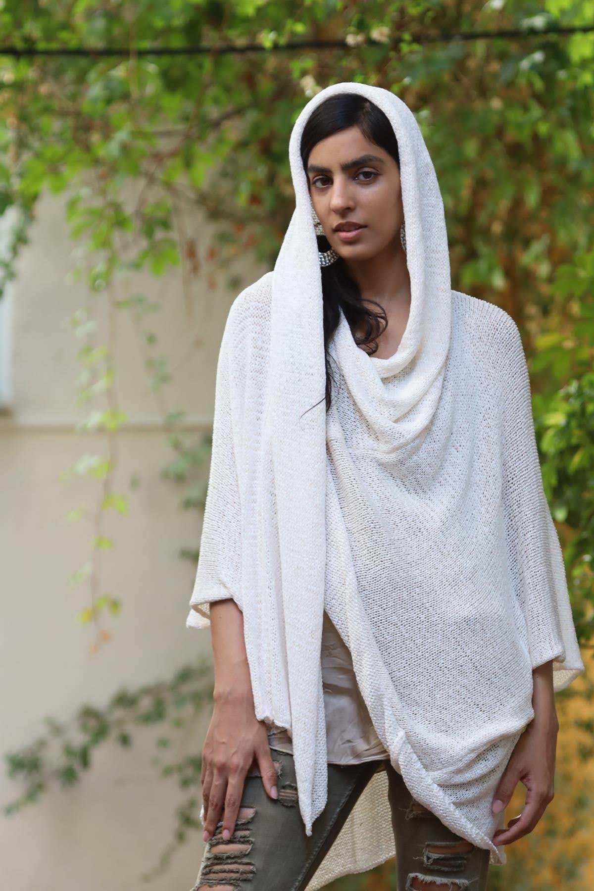 Ekru Kapüşonlu Merserize Hırka