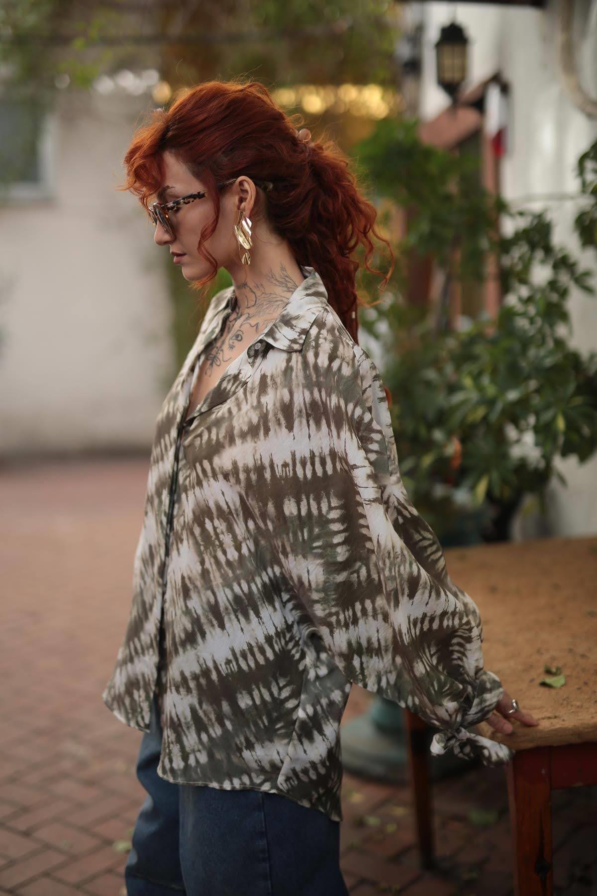 Ekru Kolları Bağlamalı Desenli Oversize Gömlek