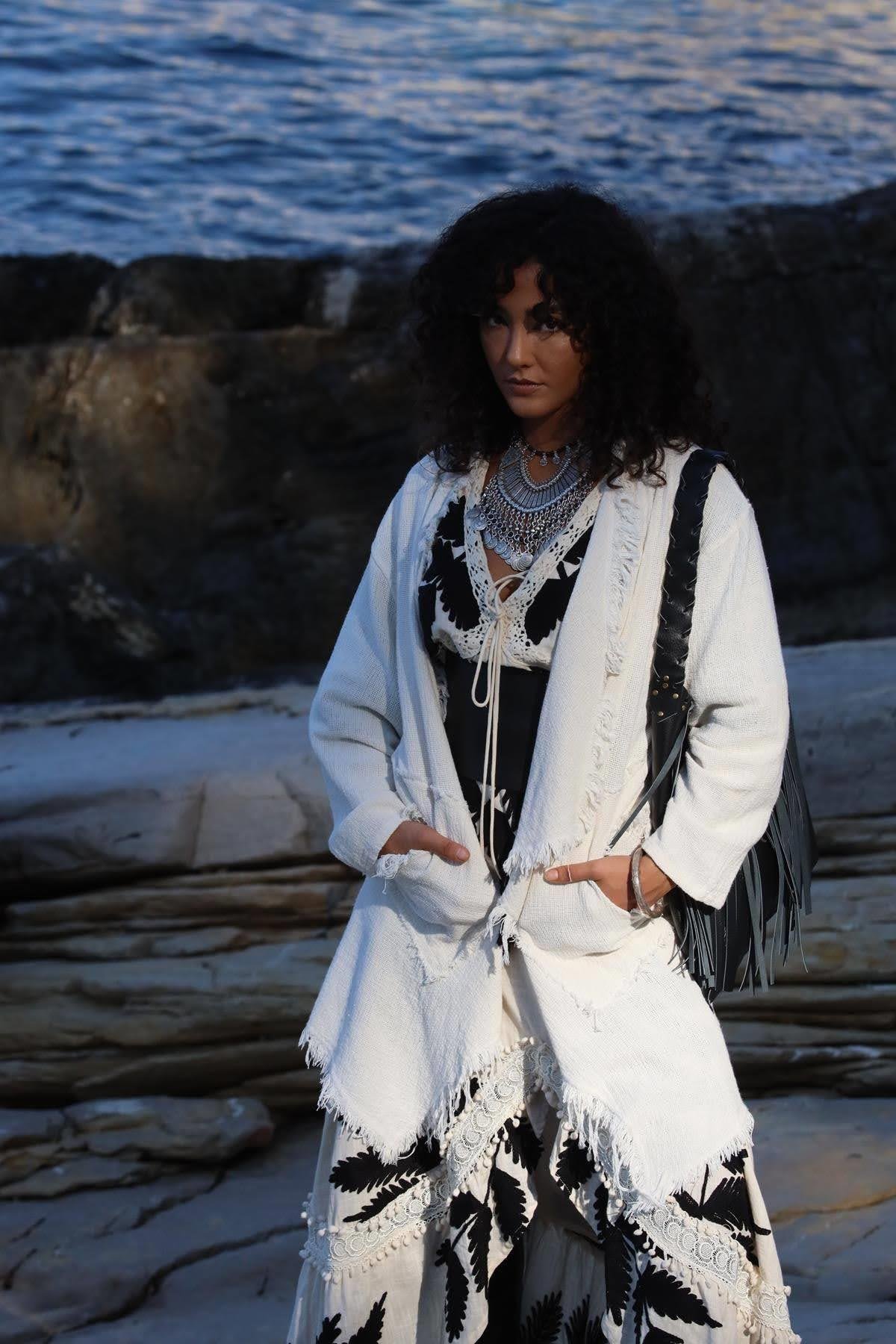 Ekru Püskül Detaylı Kısa Etamin Kaftan