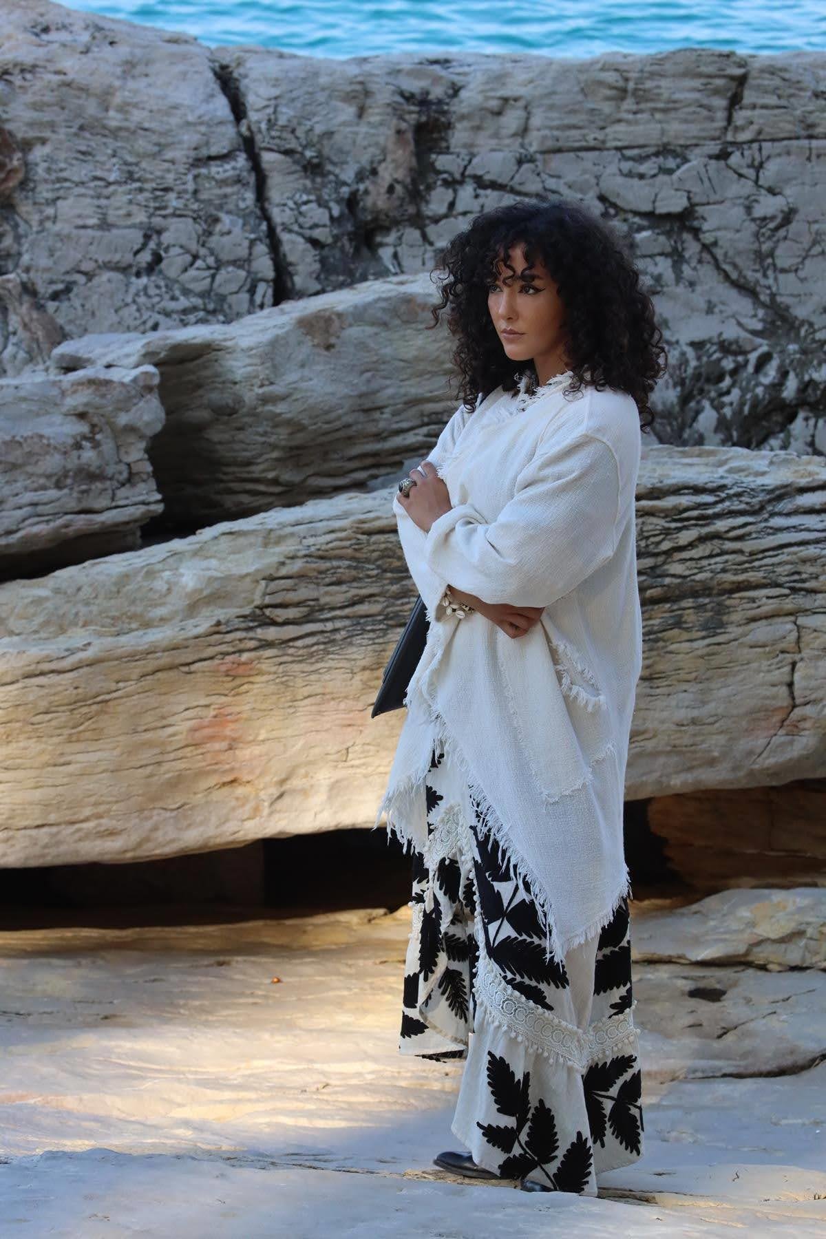 Ekru Püskül Detaylı Kısa Etamin Kaftan