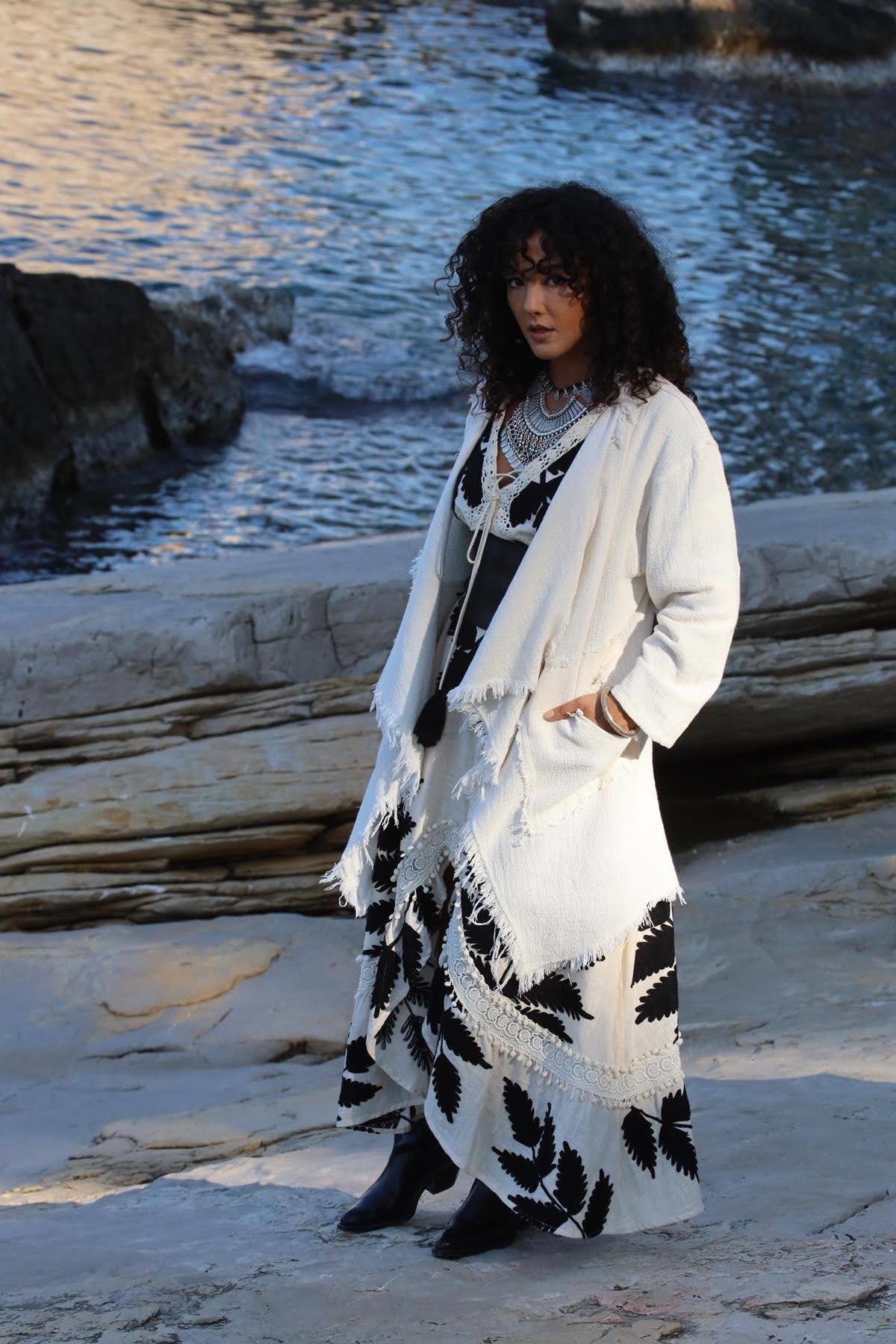 Ekru Püskül Detaylı Kısa Etamin Kaftan