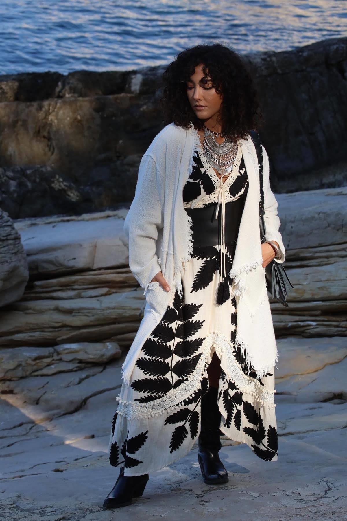 Ekru Püskül Detaylı Kısa Etamin Kaftan