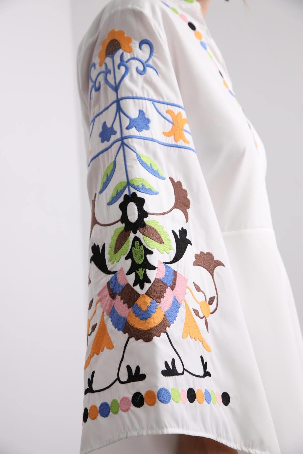 Saman Butik | Shop Online White V-Neck Embroidered Dress