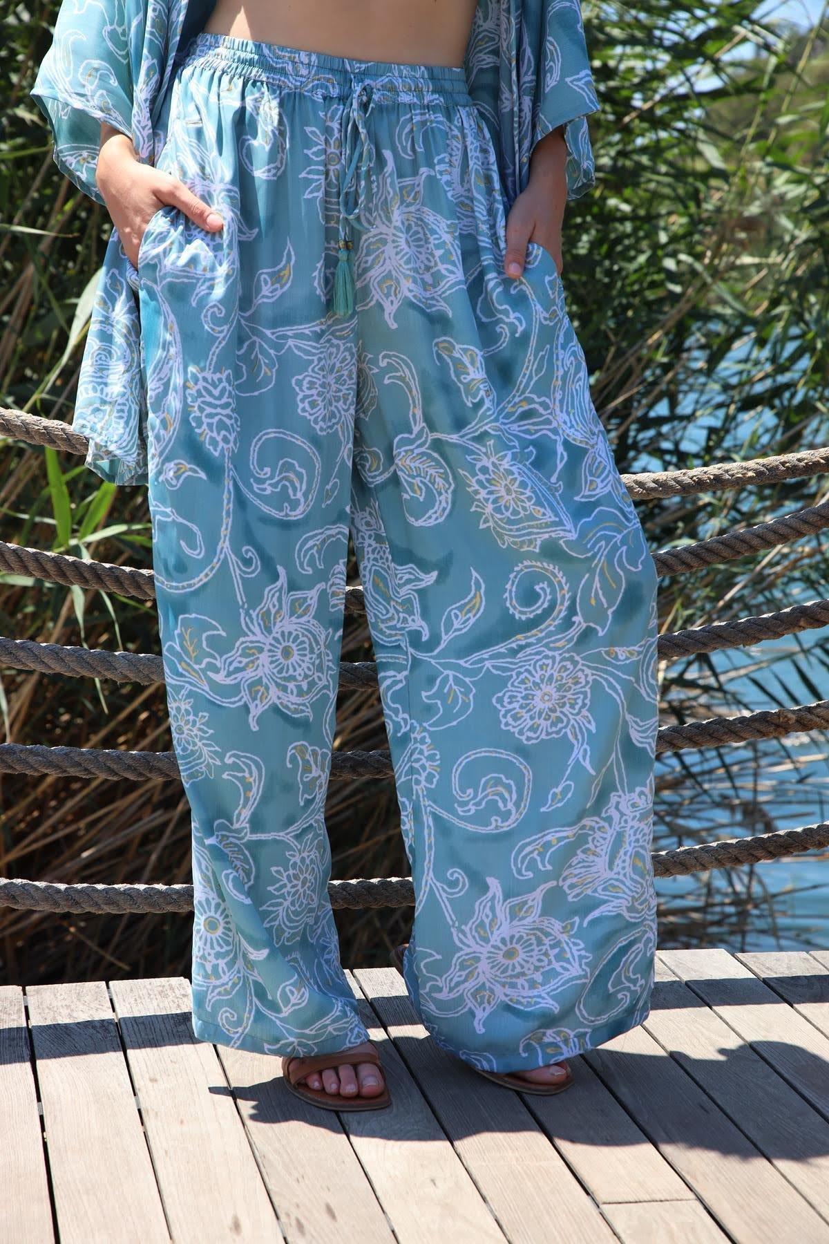 Mint Yeşili Altın Varaklı Beli Lastikli İpek Pantolon - Şaman Butik Mint Yeşili Altın Varaklı Beli Lastikli İpek Pantolon