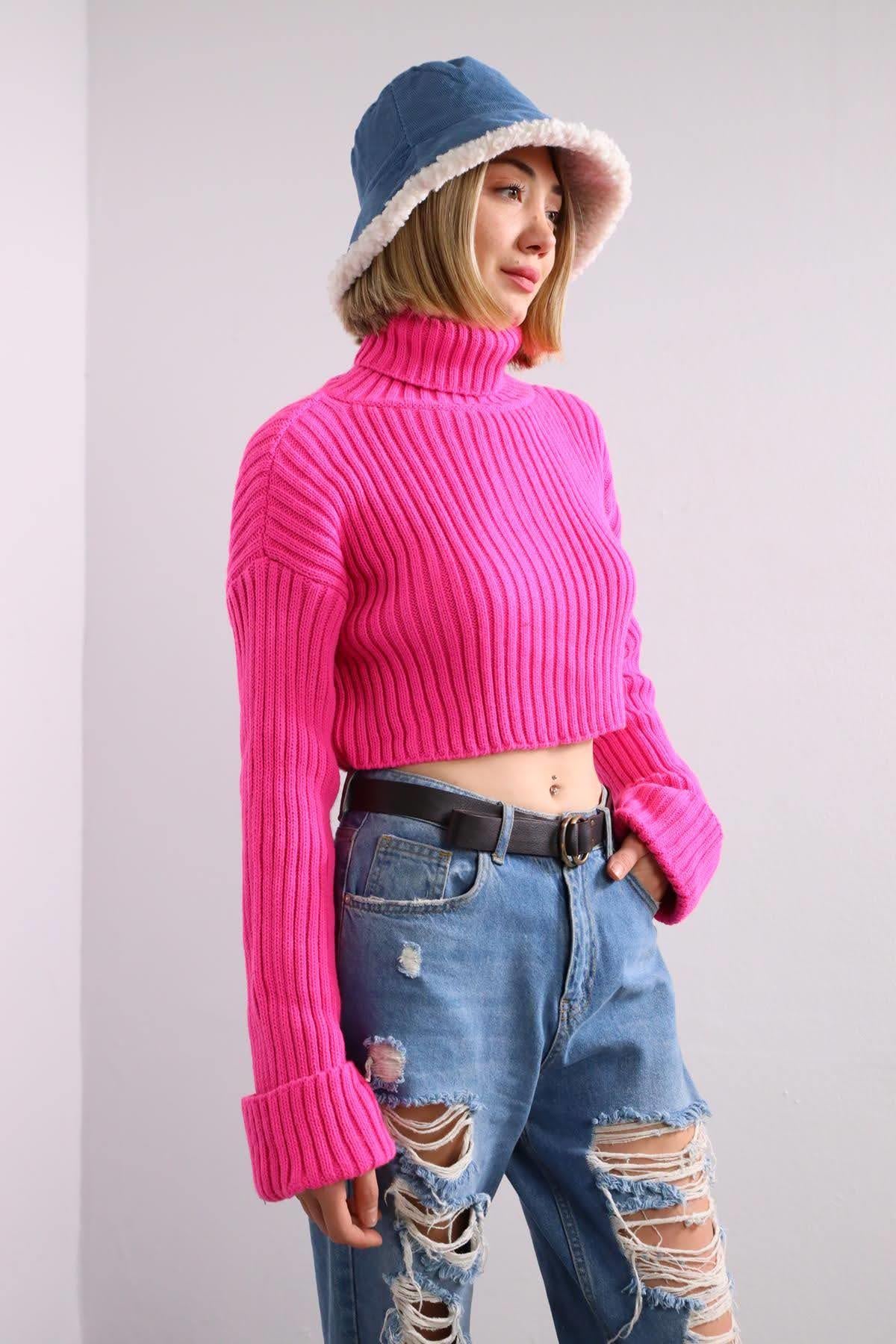  Pembe Boğazlı Crop Kazak