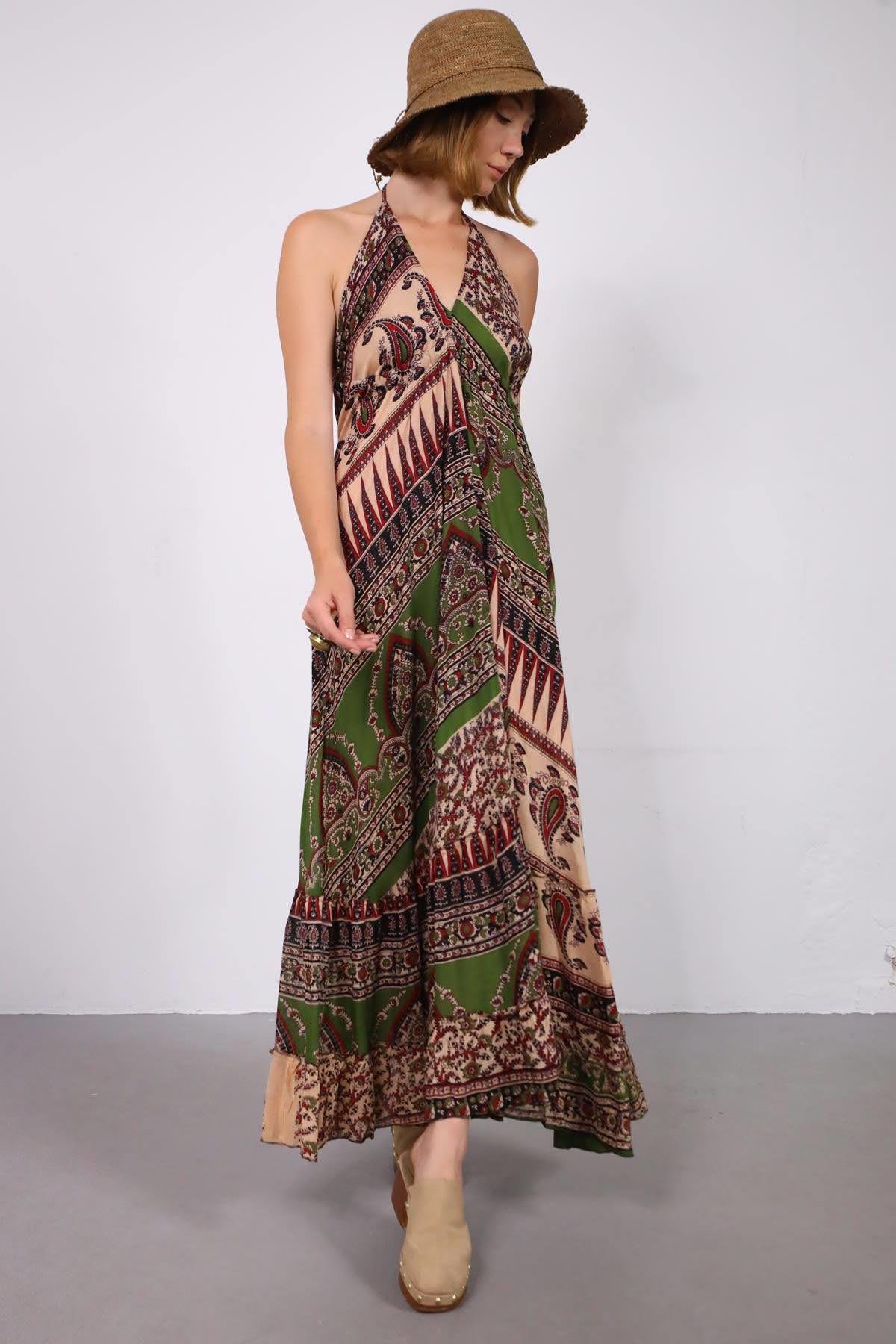 Yeşil Sırt Dekolteli Desenli Askılı Elbise - Şaman Butik Yeşil Sırt Dekolteli Desenli Askılı Elbise