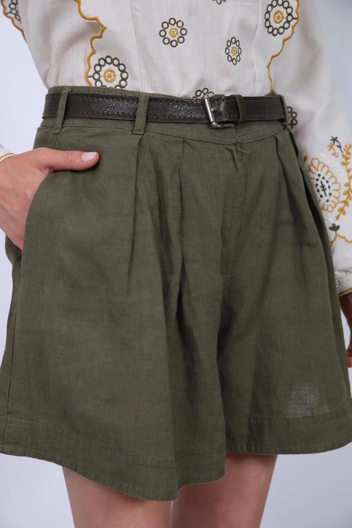  Haki Pileli Keten Şort