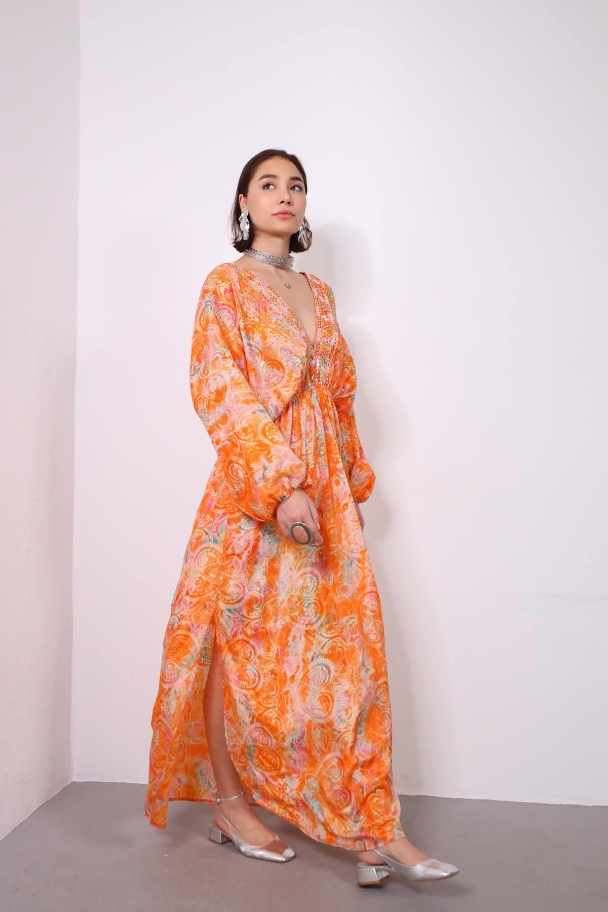 Turuncu Önü Arkası V Yaka Yırtmaçlı Otantik İpek Elbise - Şaman Butik Turuncu Önü Arkası V Yaka Yırtmaçlı Otantik İpek Elbise