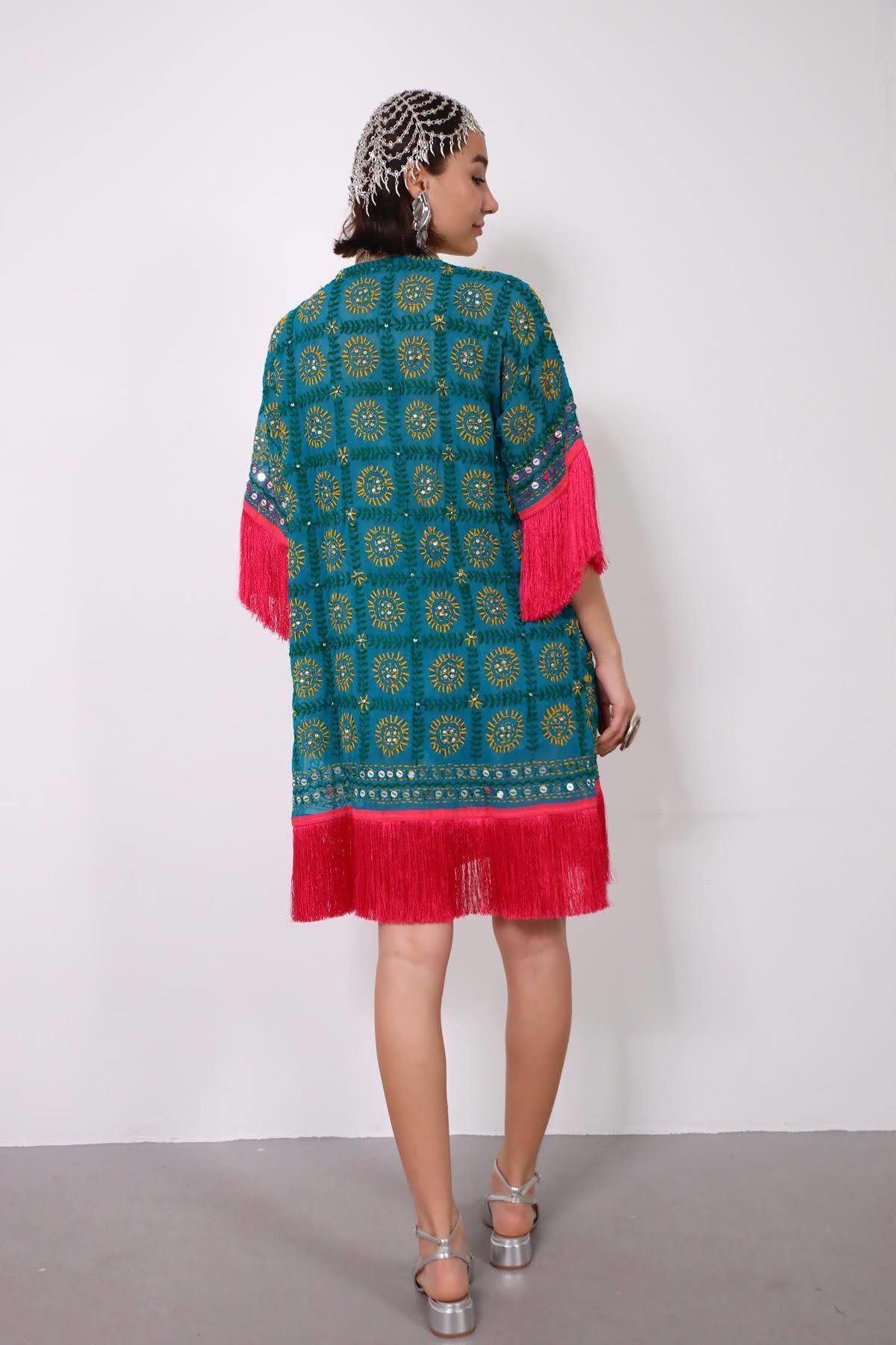 Petrol Mavisi İşlemeli Püsküllü Kaftan - Şaman Butik Petrol Mavisi İşlemeli Püsküllü Kaftan