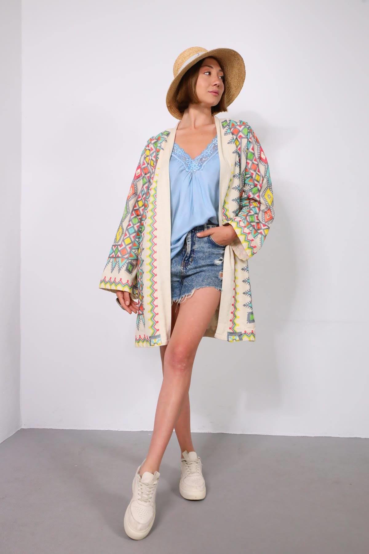  Krem Rengi Püsküllü Payetli Kısa Suzani Kaftan