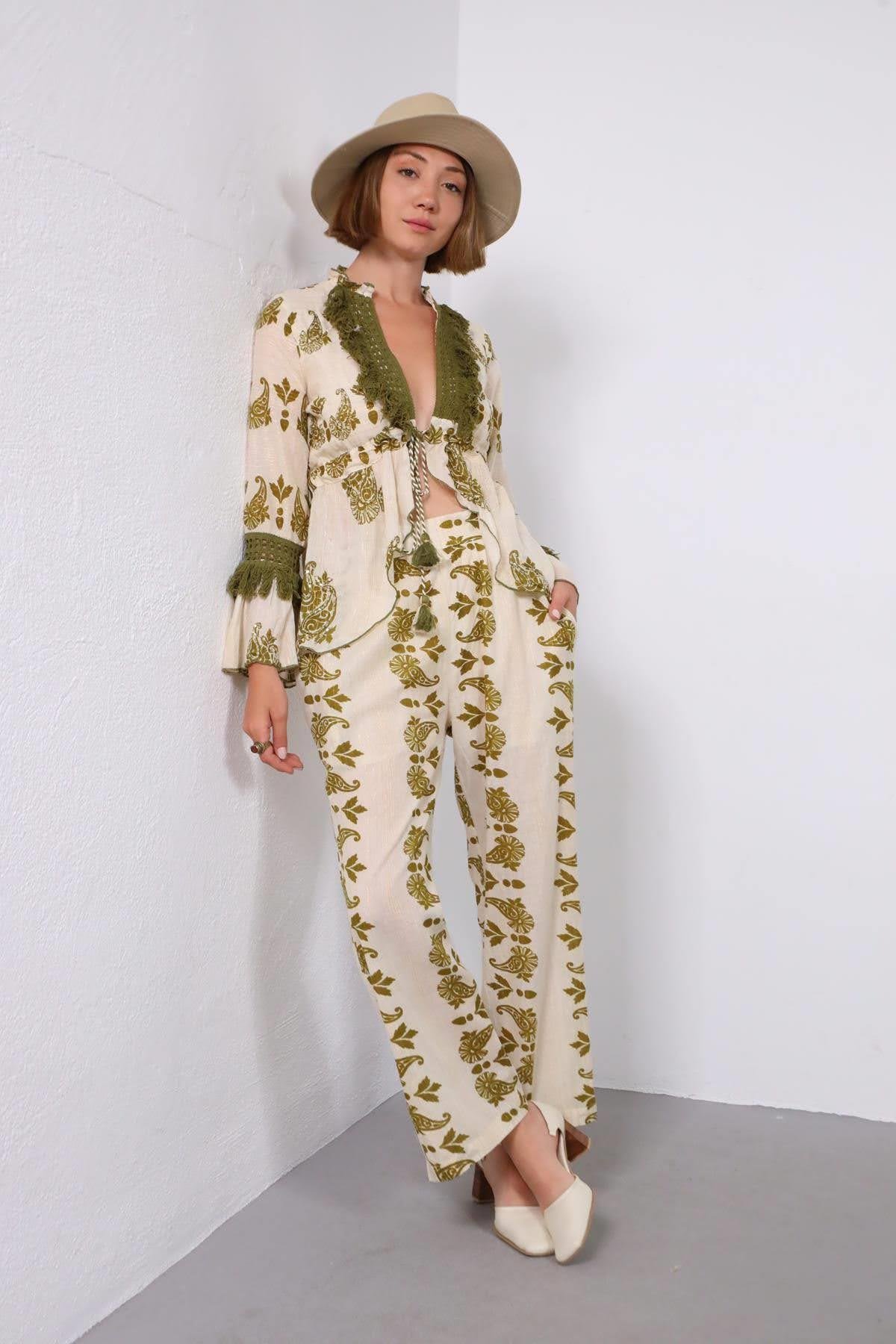 Haki Etnik Desenli Püsküllü Ceket ve Pantolon Takım - Şaman Butik Haki Etnik Desenli Püsküllü Ceket ve Pantolon Takım