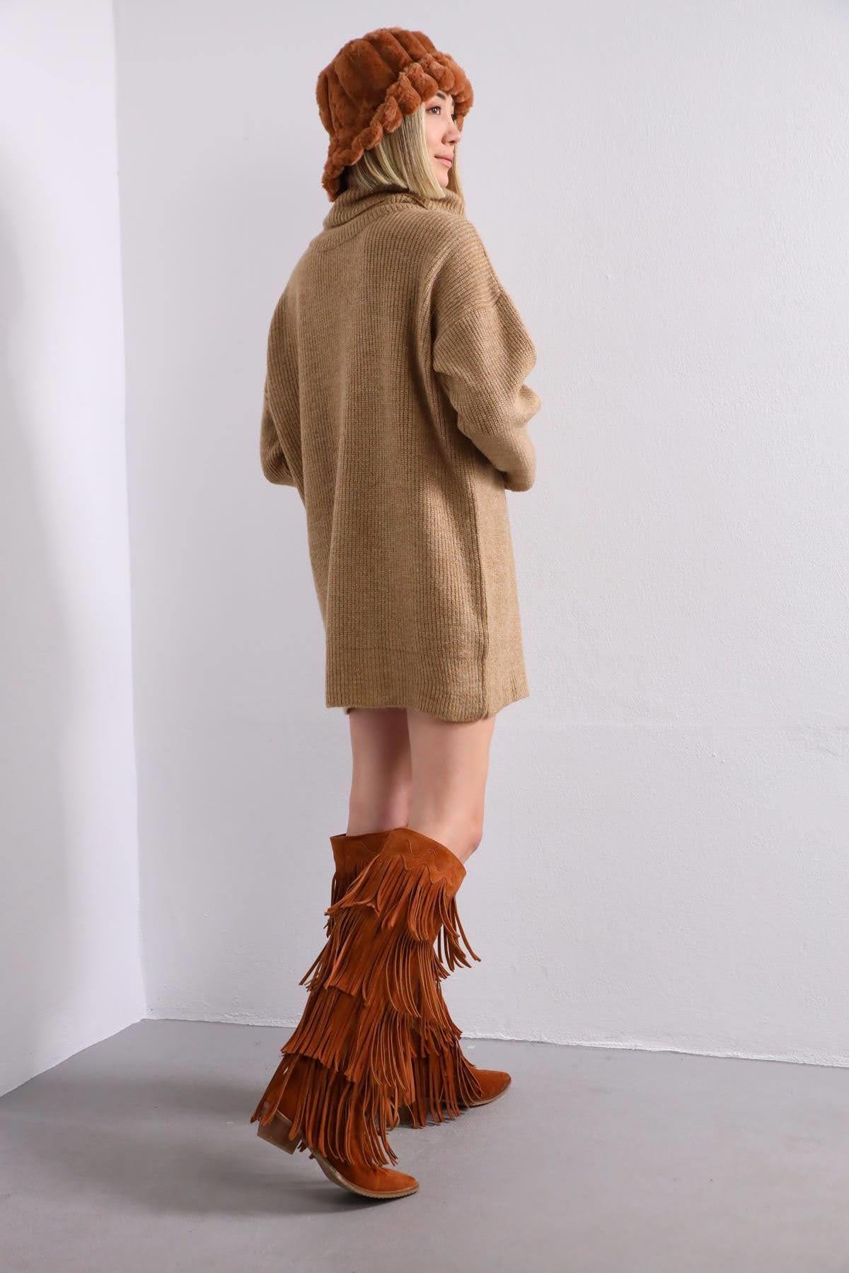 Camel Turtleneck Long Knitted Pullover Camel Turtleneck Long Knitted Pullover