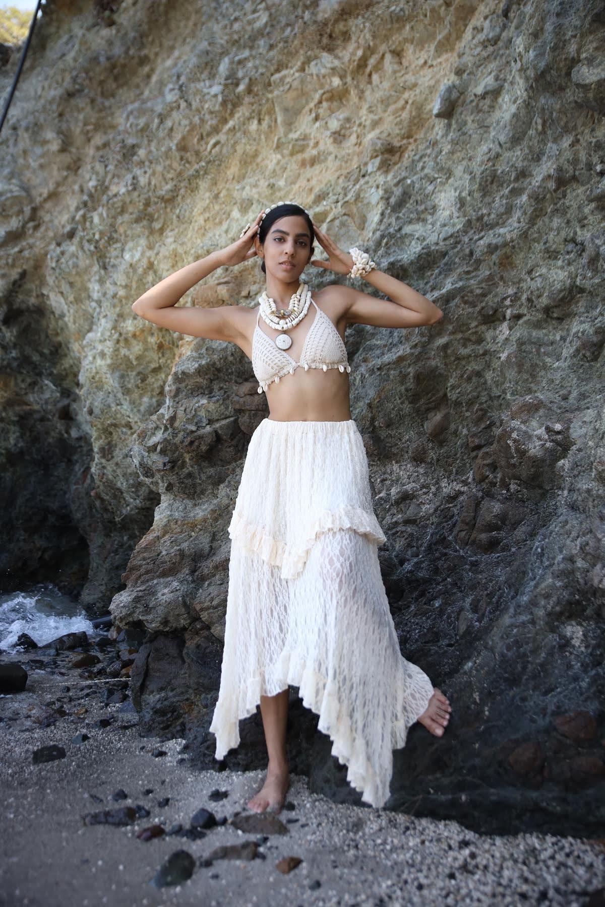 Ekru Asimetrik Kesim Volanlı Dantel Etek - Şaman Butik Ekru Asimetrik Kesim Volanlı Dantel Etek