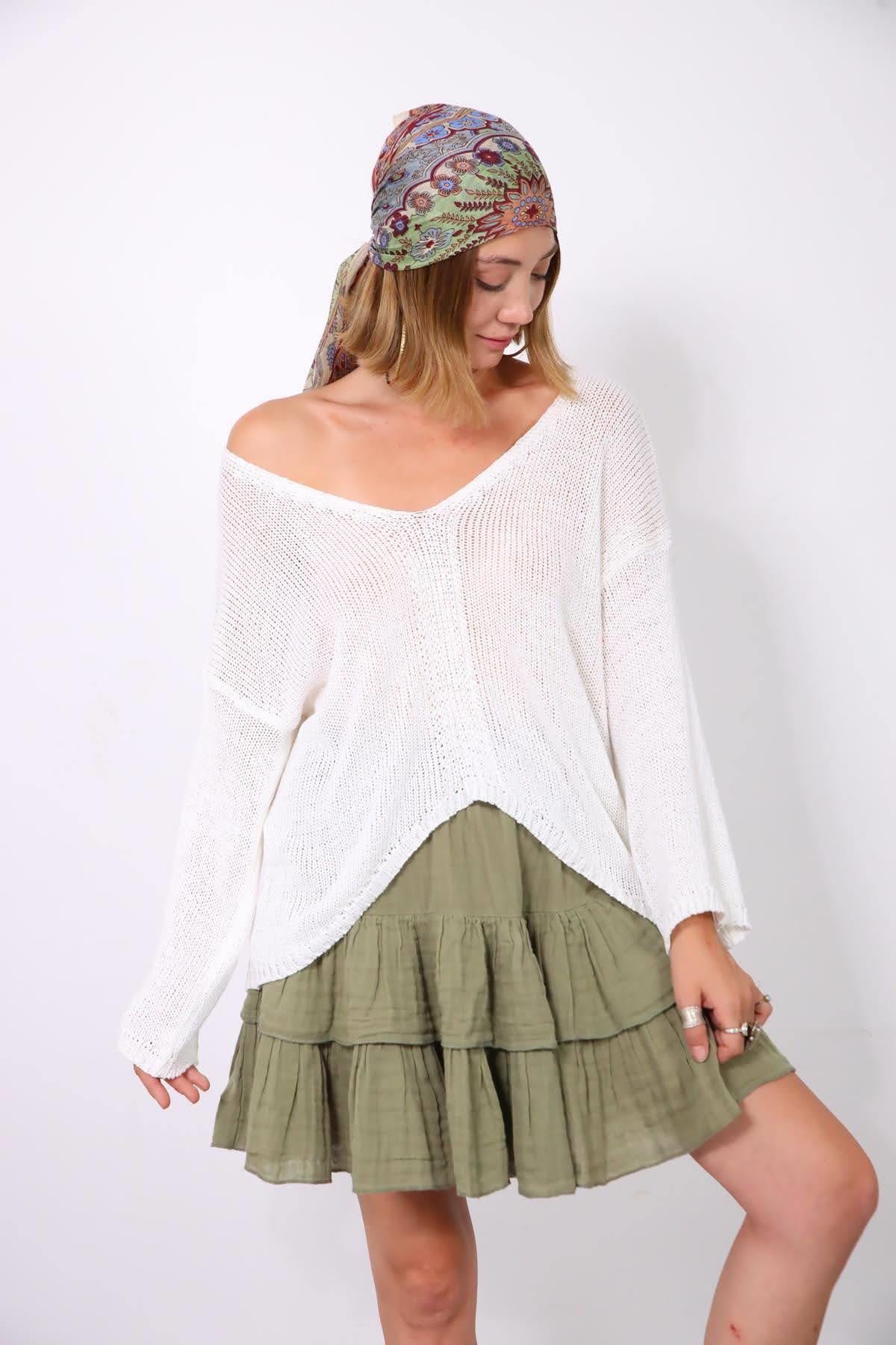 Beyaz V Yaka Önü Kısa Triko Bluz - Şaman Butik Beyaz V Yaka Önü Kısa Triko Bluz