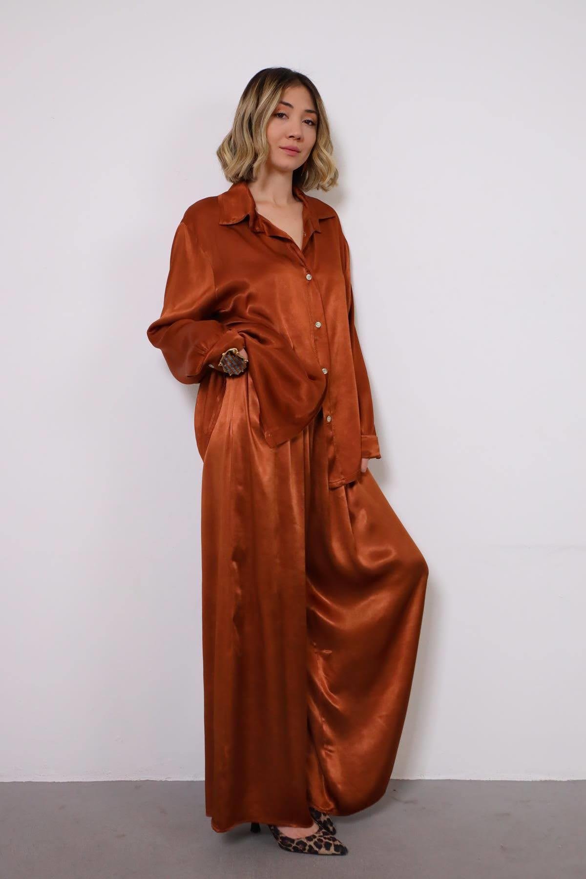  Bakır Rengi Gömlek ve Pantolon Saten Takım