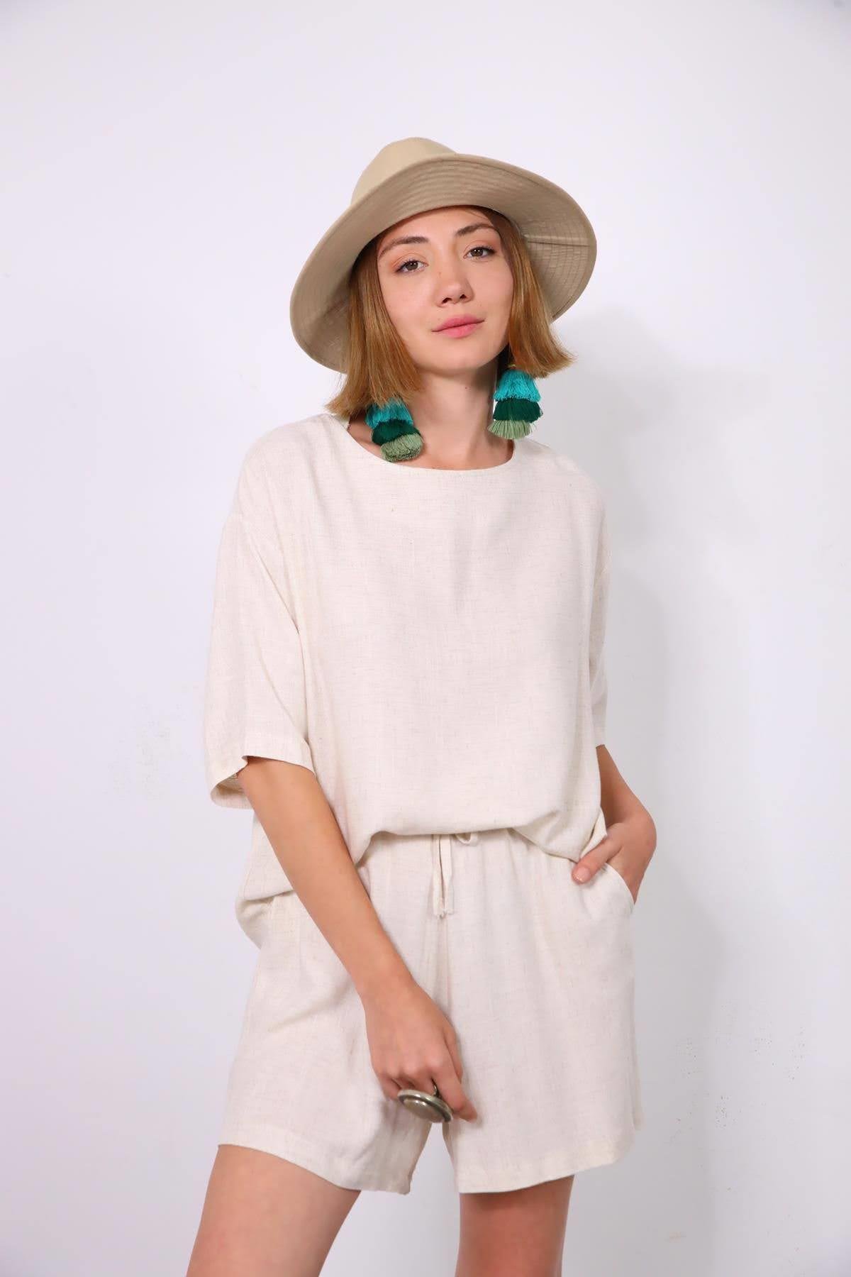  Krem Rengi Salaş Şortlu Takım