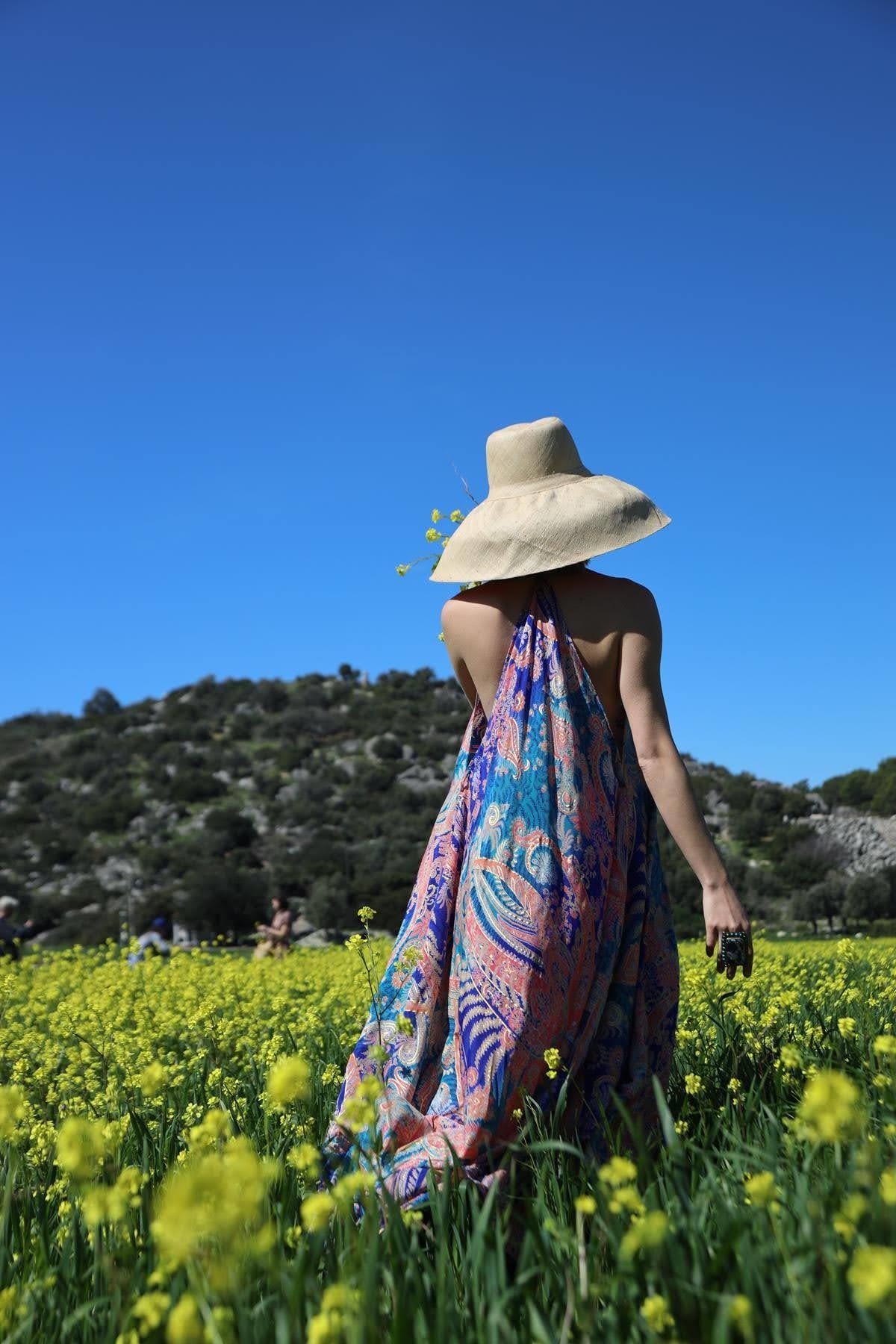 Mavi Otantik İşlemeli Ayna Detaylı Askılı İpek Elbise - Şaman Butik Mavi Otantik İşlemeli Ayna Detaylı Askılı İpek Elbise