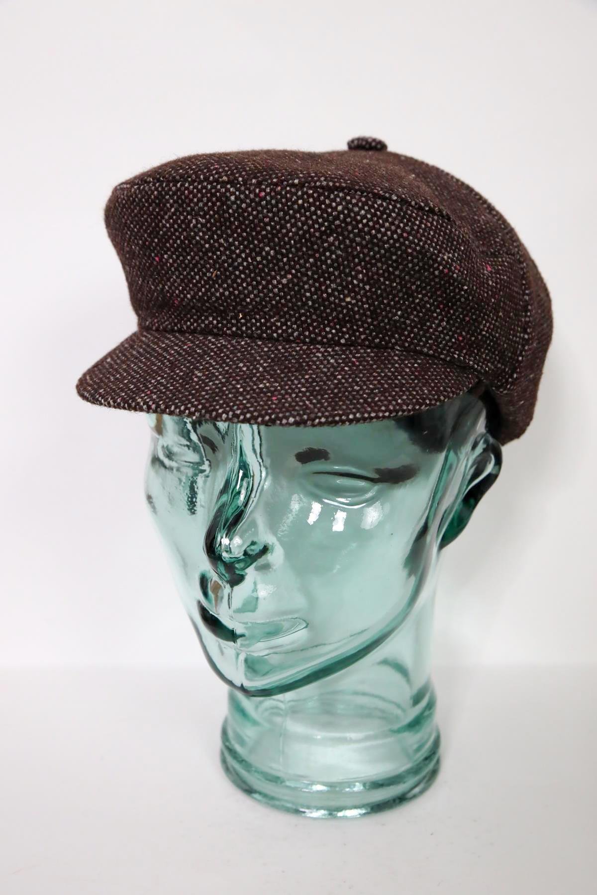  Kahverengi Yün Kasket