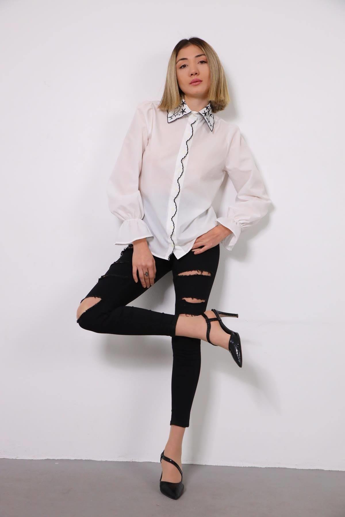  Beyaz Yakası İşlemeli İspanyol Kol Gömlek