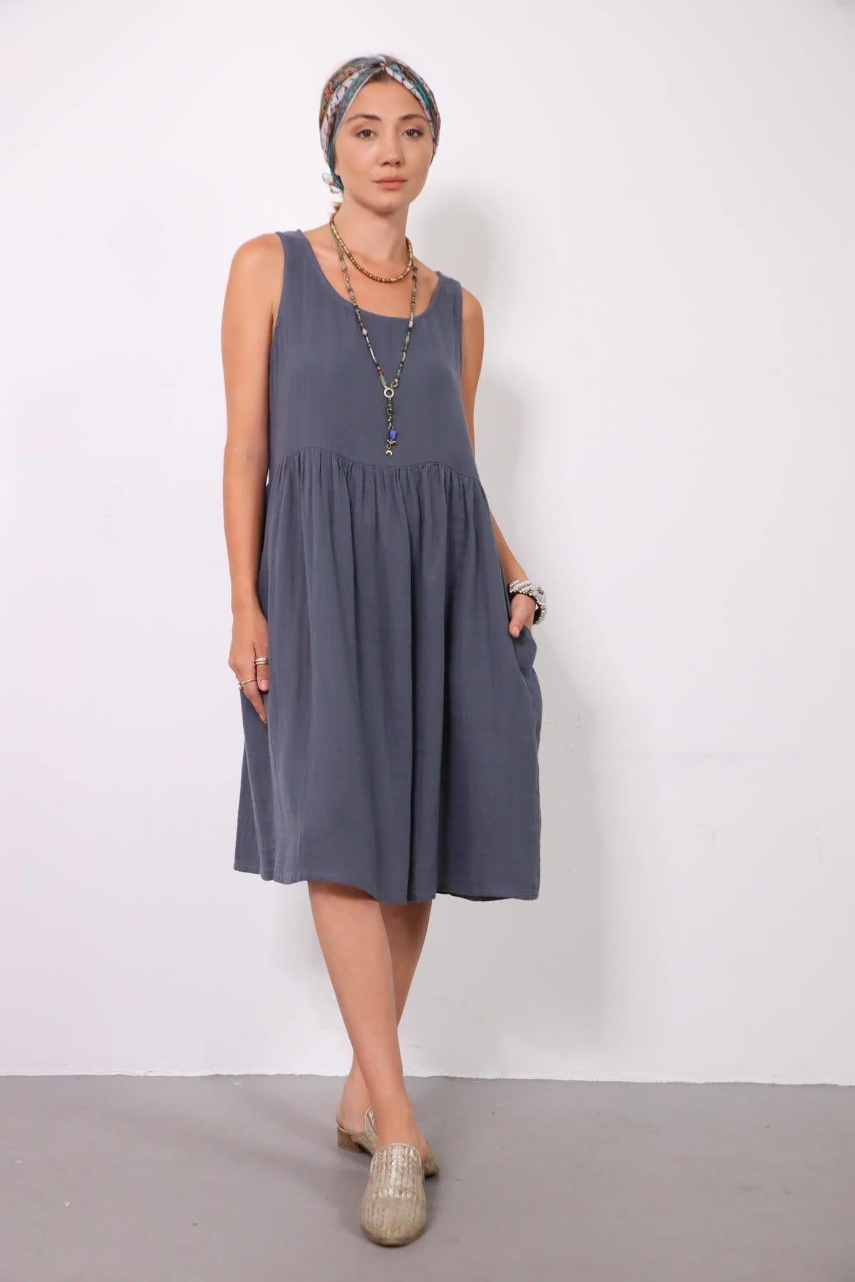 Antrasit Kayık Yaka Pileli Kolsuz Elbise - Şaman Butlk Antrasit Kayık Yaka Pileli Kolsuz Elbise