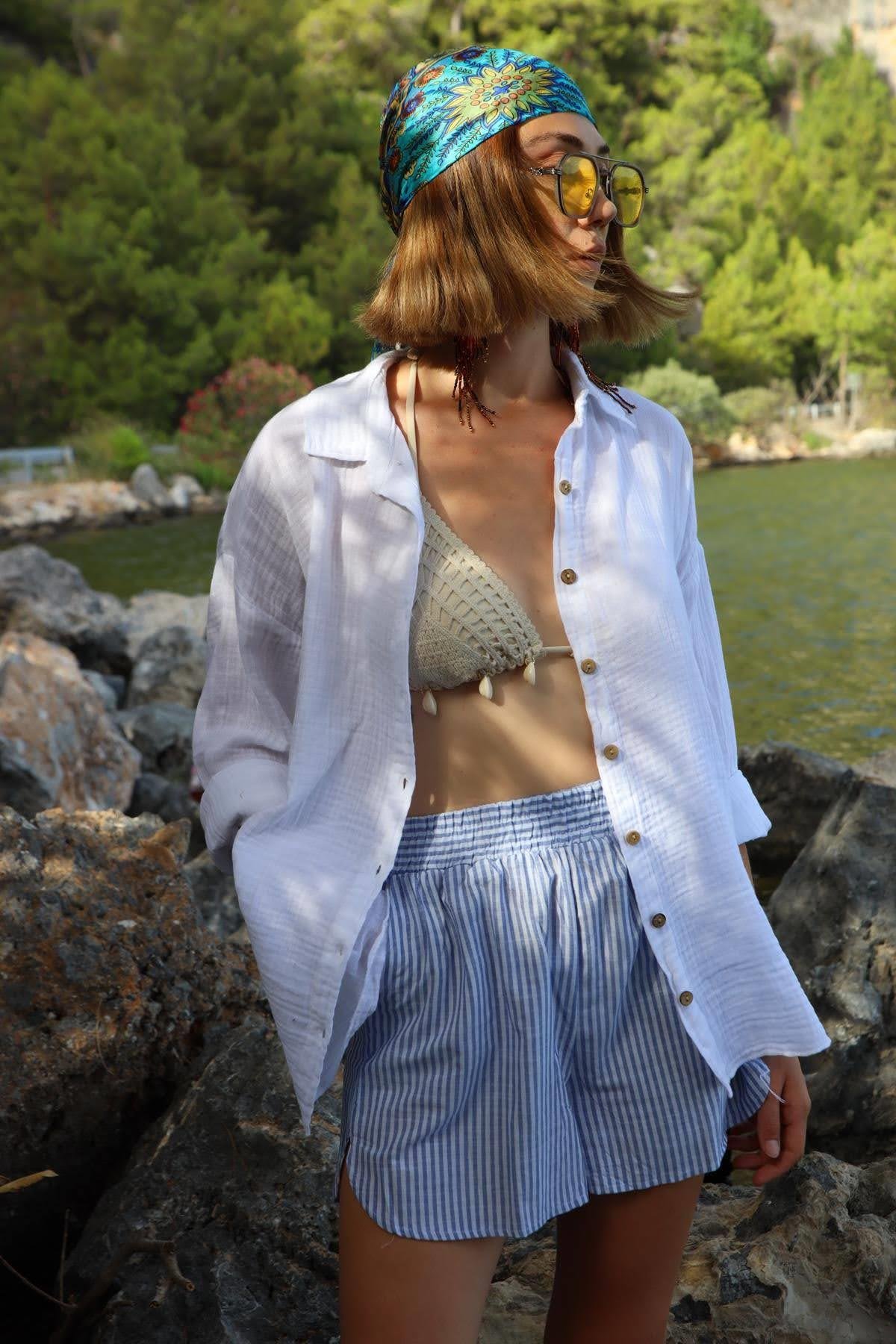  Mavi Çizgili Cepli Beli Lastikli Şort