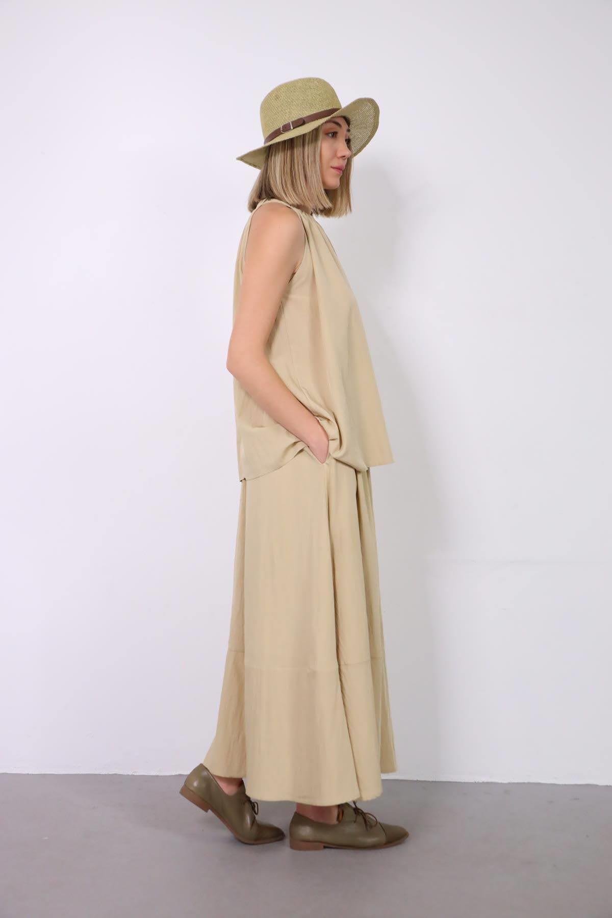  Bej Halter Yaka Bluz ve Etek Takım