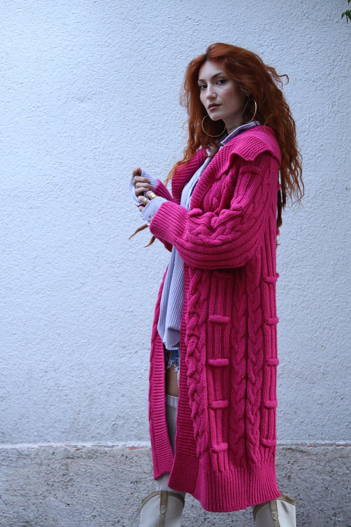 Fuşya Saç Örgü Uzun Hırka