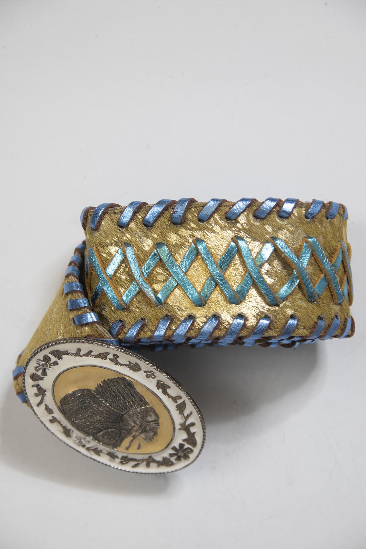 Gold Rengi Tay Tüyü Büyük Tokalı Kemer