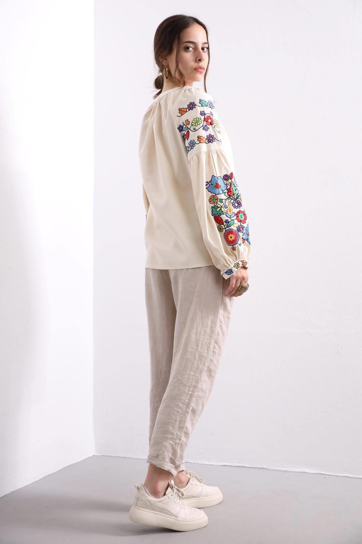  Bej İşlemeli Balon Kol Yakası İpli Gömlek