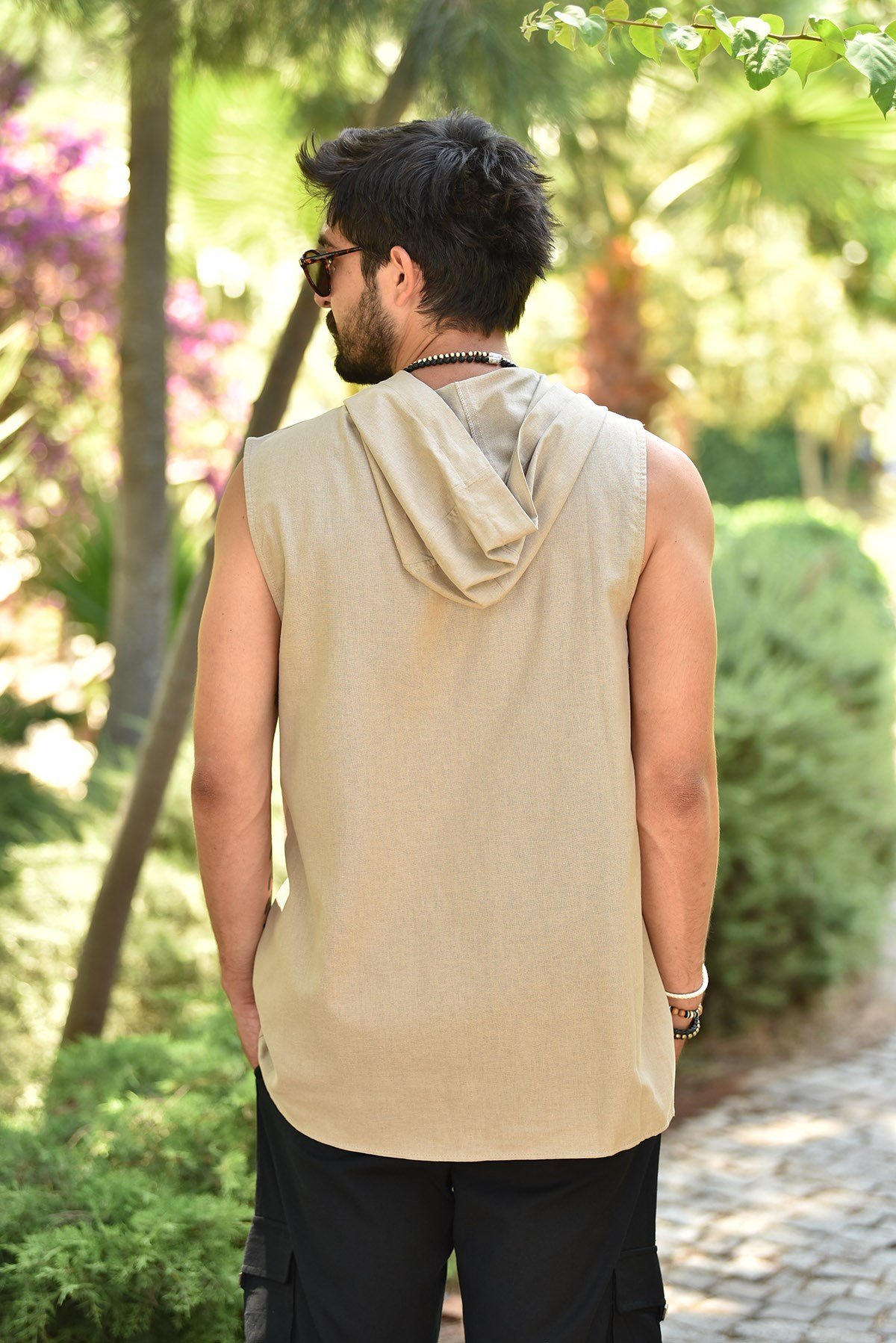 Bej Kapşonlu Kolsuz Gömlek - Şaman Butik Bej Kapşonlu Kolsuz Gömlek