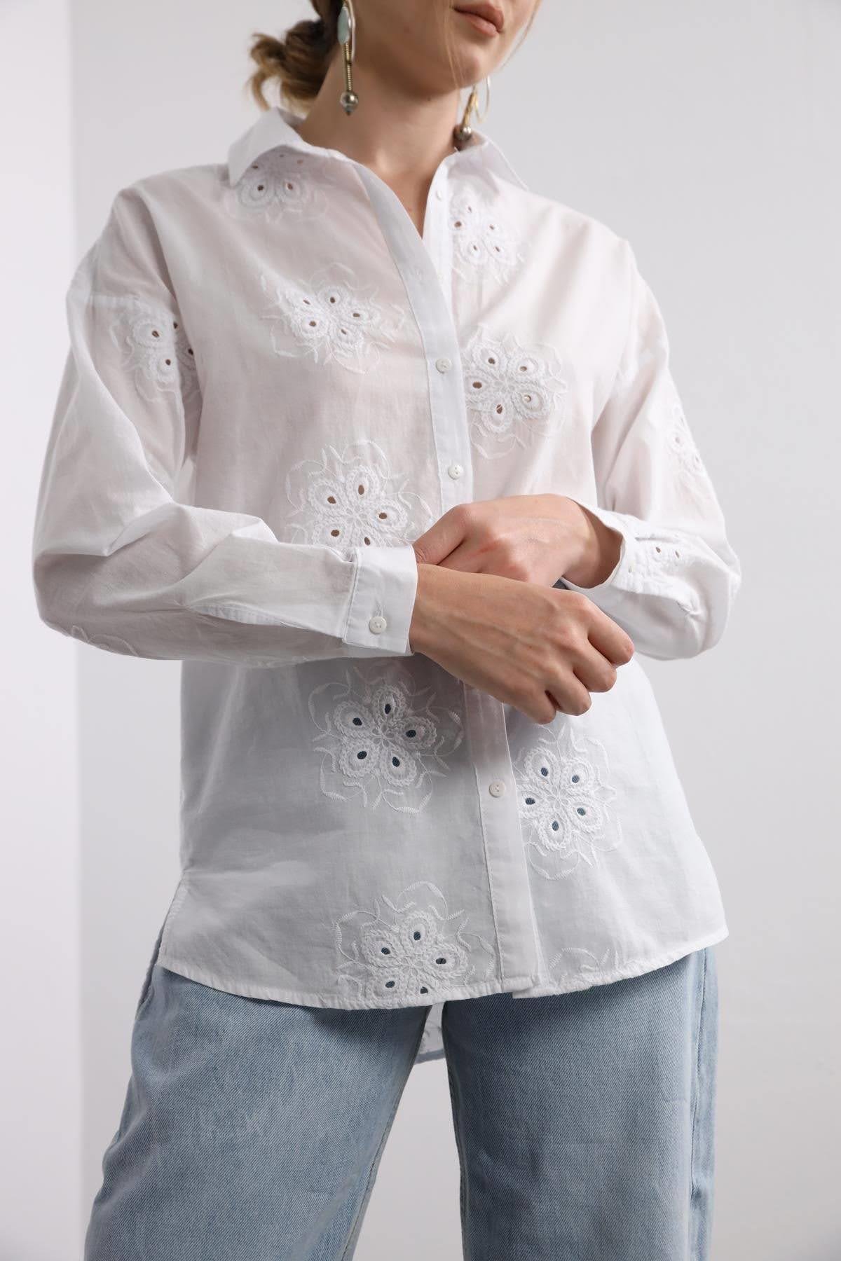  Beyaz Çiçek Güpürlü Gömlek