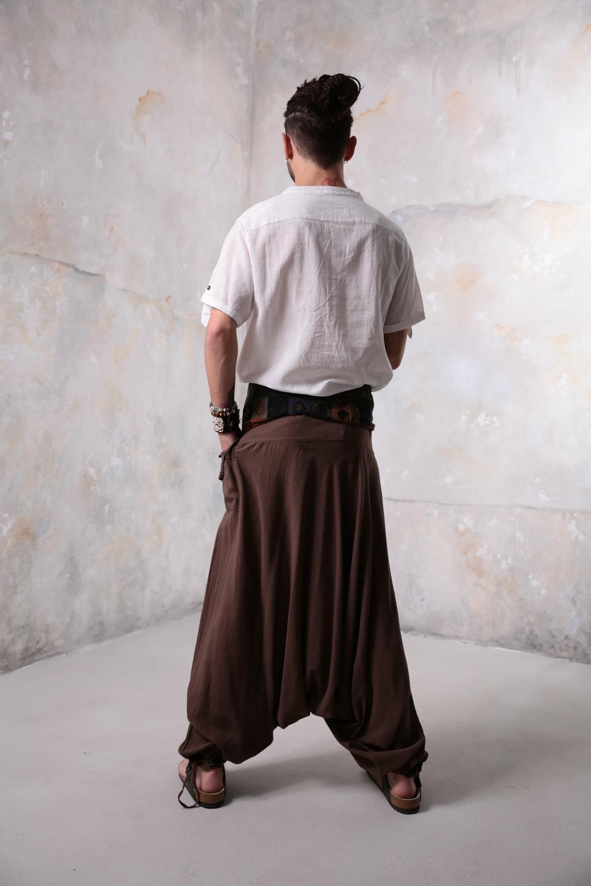  Beyaz Düğmeli Kısa Kollu Hakim Yaka Erkek Gömlek