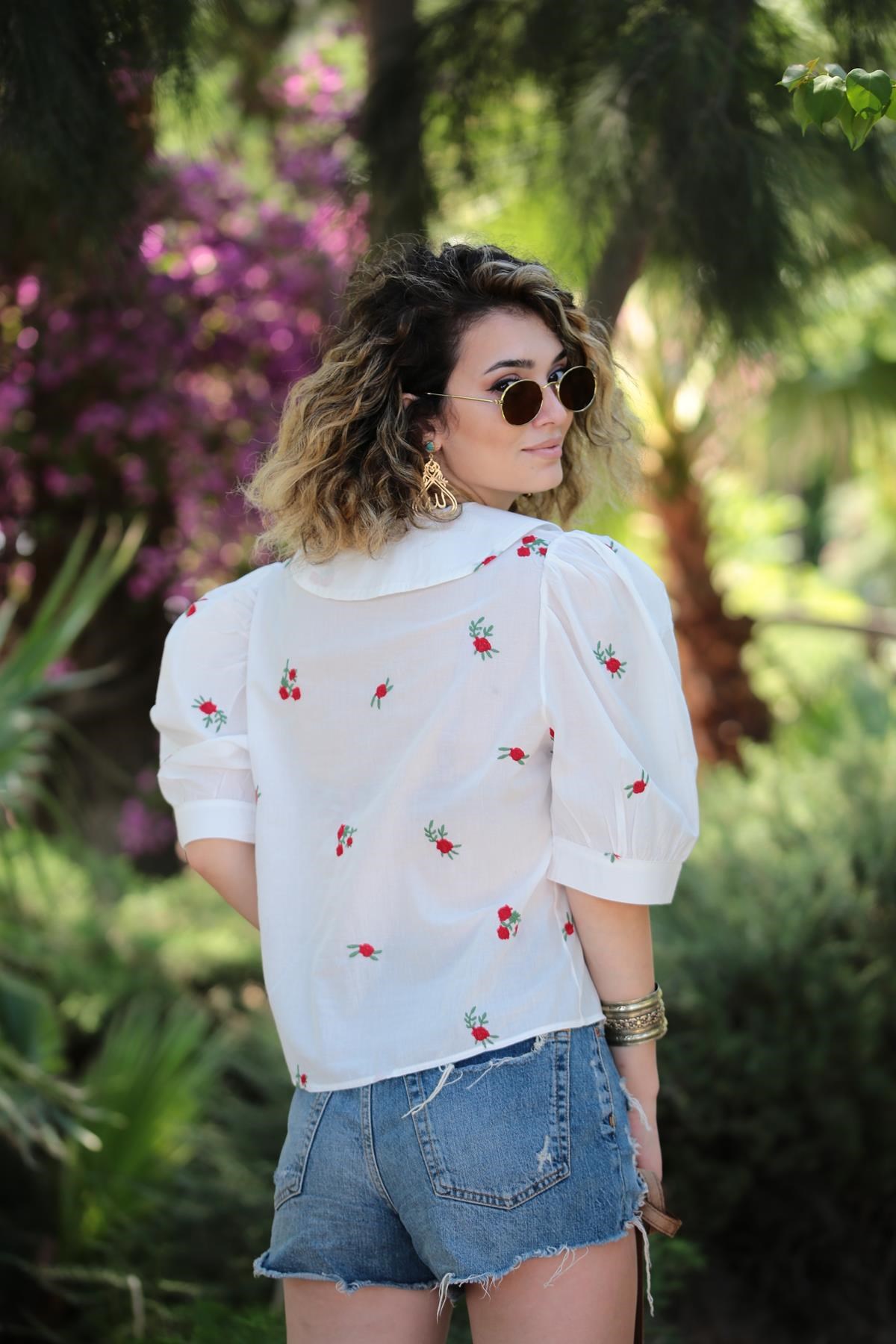  Beyaz Gül Desen Yetim Kol Gömlek