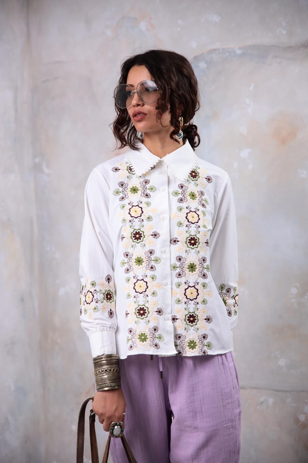 Beyaz İğne Oyalı Gömlek - Şaman Butik Beyaz İğne Oyalı Gömlek