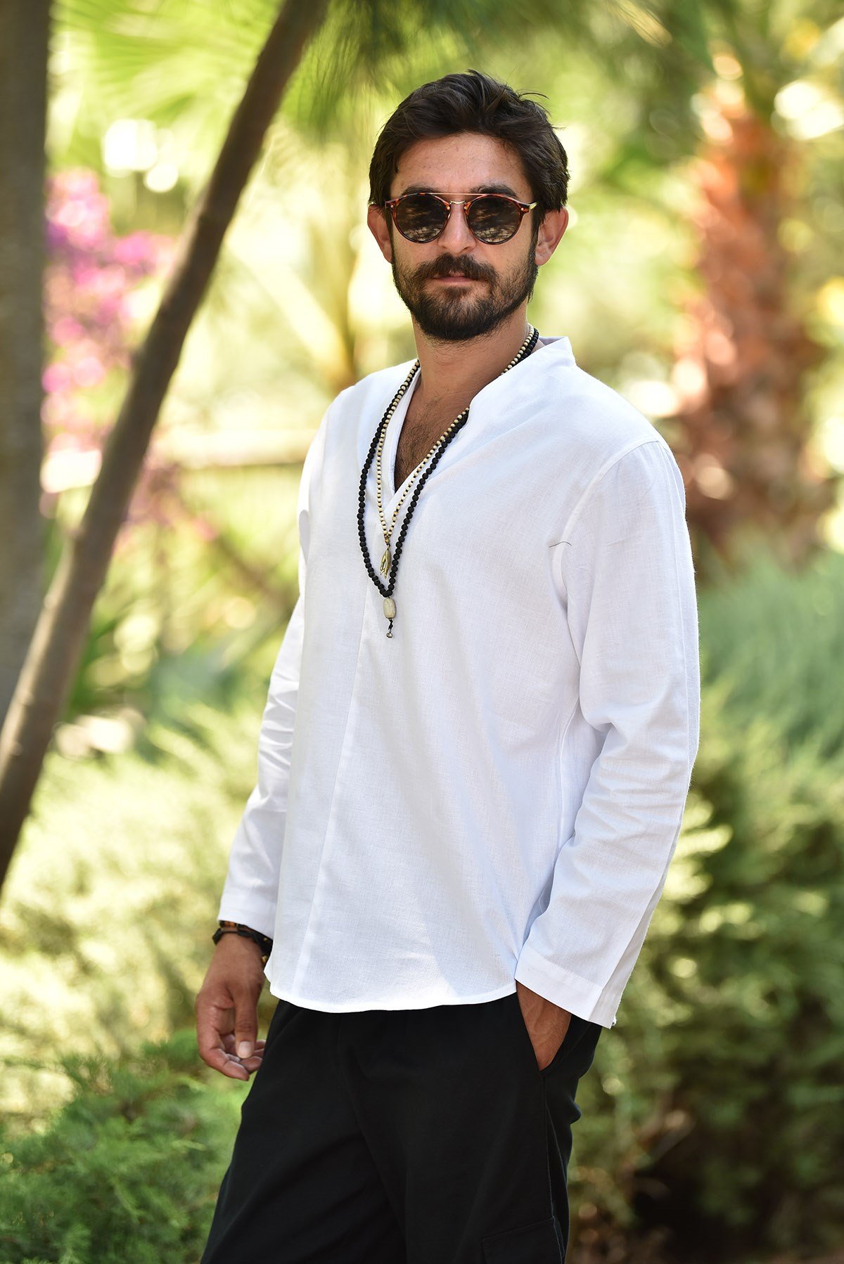 Beyaz V Yaka Erkek Gömlek - Şaman Butik Beyaz V Yaka Erkek Gömlek