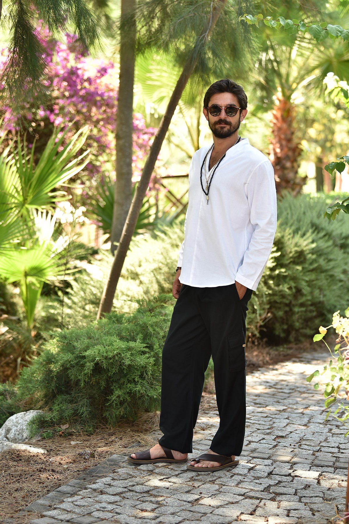 Beyaz V Yaka Erkek Gömlek - Şaman Butik Beyaz V Yaka Erkek Gömlek