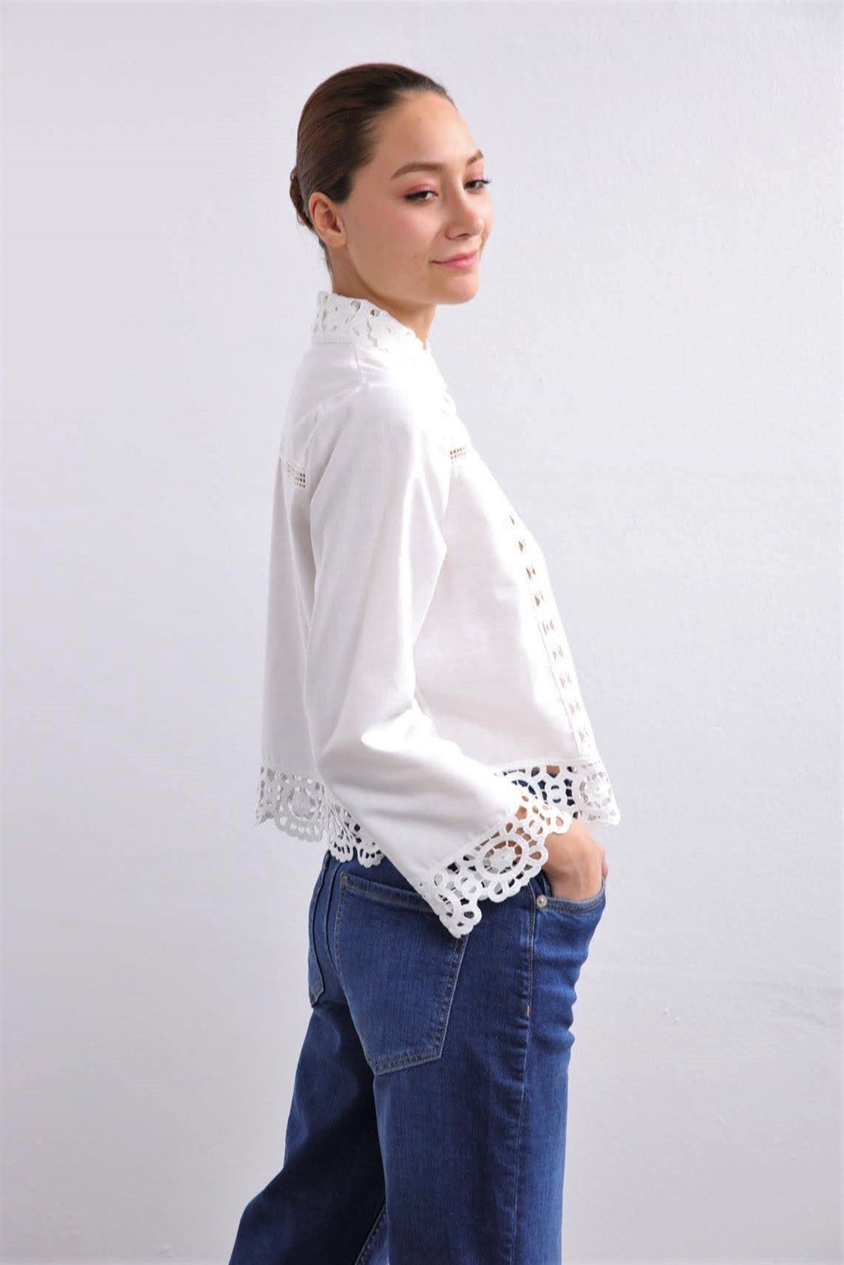  Ekru Güpürlü Kısa Gömlek