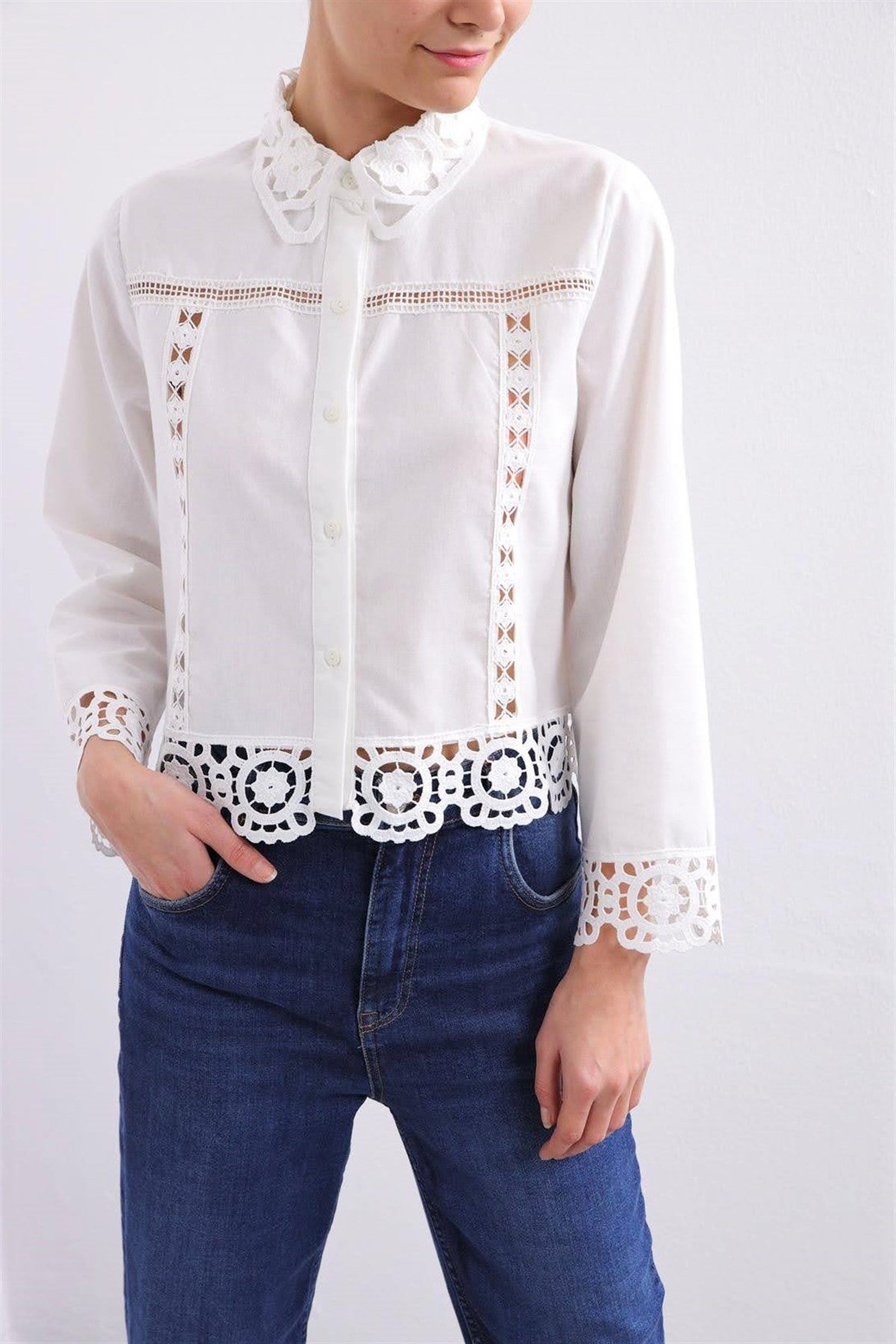  Ekru Güpürlü Kısa Gömlek