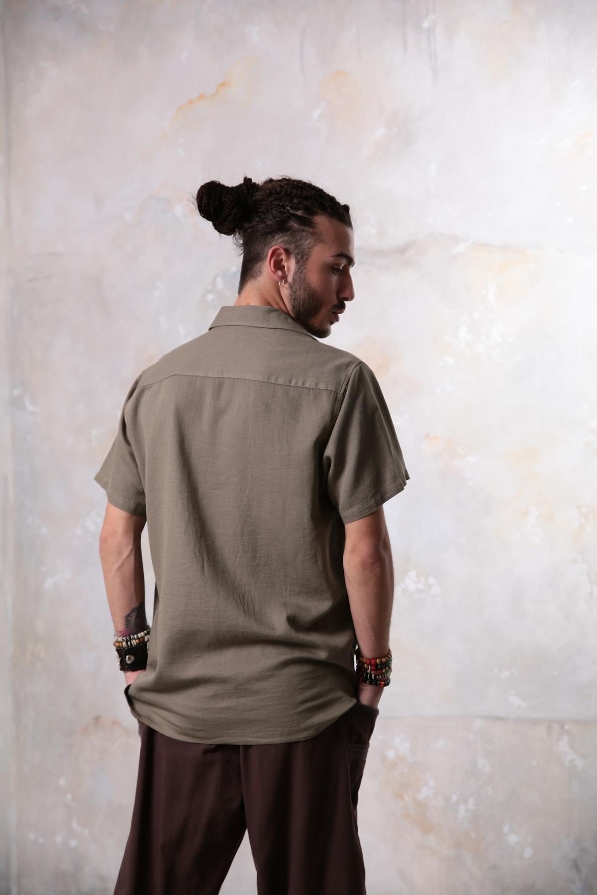  Haki Rahat Kesim Kısa Kollu Erkek Gömlek