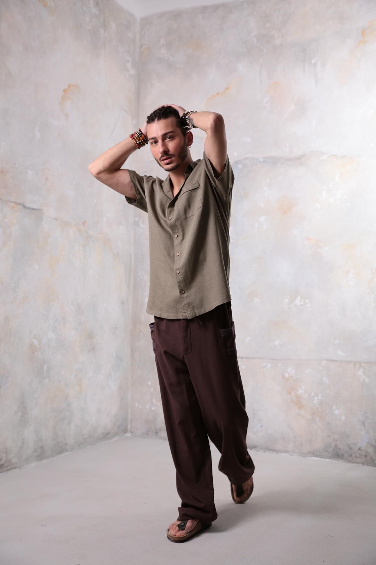  Haki Rahat Kesim Kısa Kollu Erkek Gömlek