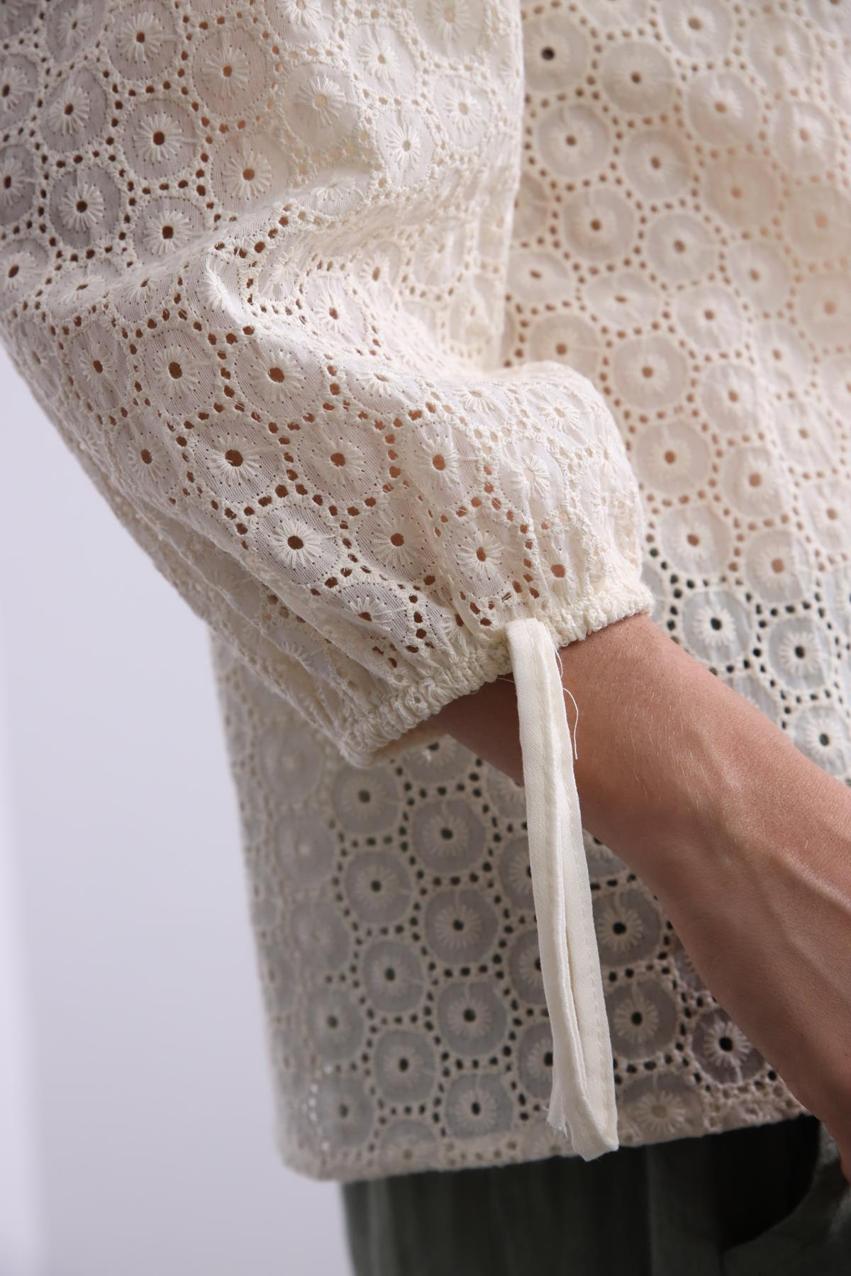 Saman Butik | Shop Online Cream Straight Collar Guipure Blouse