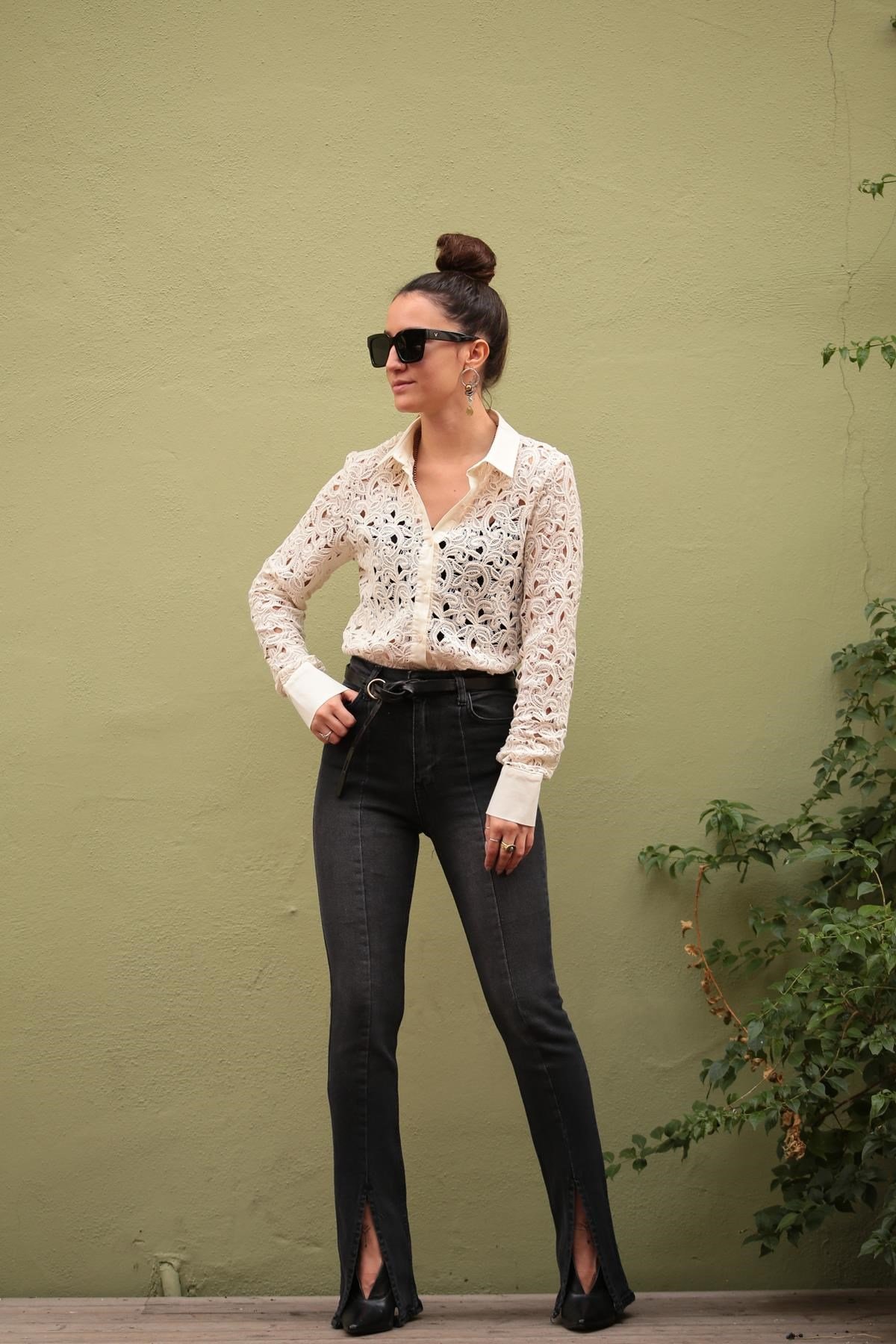  Krem Güpürlü Gömlek