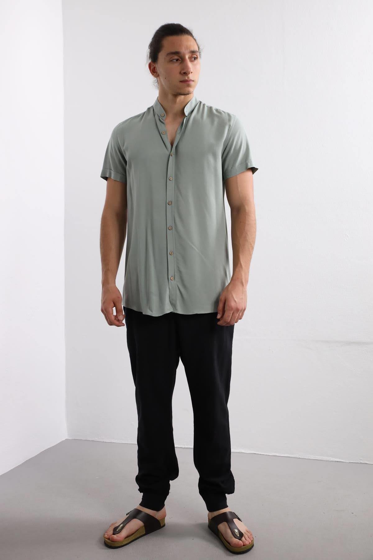  Mint Yeşili Hakim Yaka Rahat Kesim Erkek Gömlek