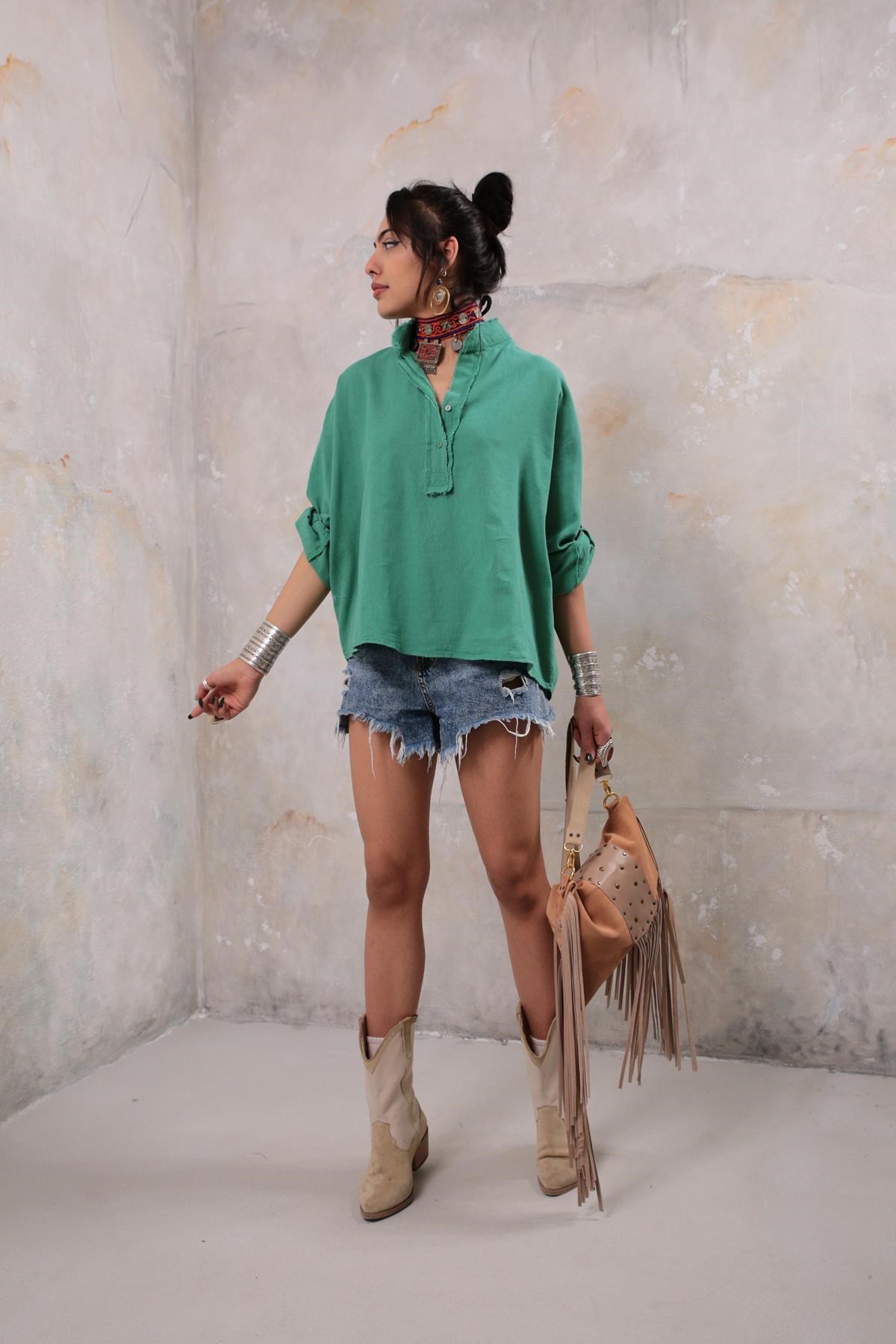  Mint Yeşili Hakim Yaka Saçak Detaylı Gömlek