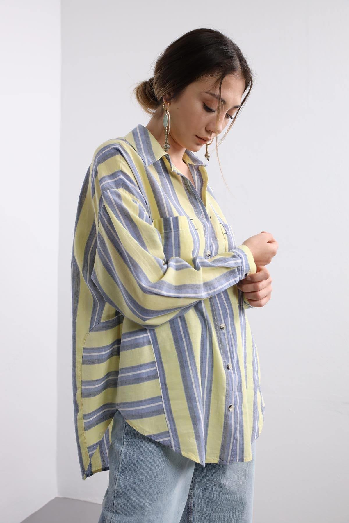  Sarı Mavi Çizgili Gömlek
