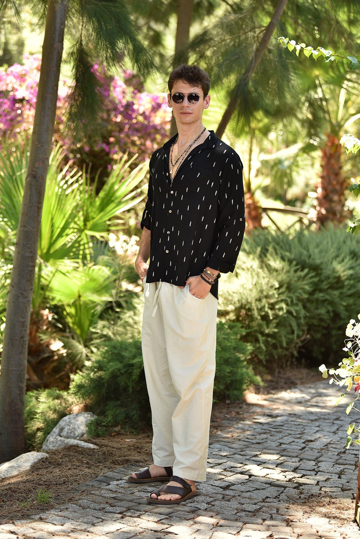 Siyah Tüy Desen Uzun Kol Gömlek - Şaman Butik Siyah Tüy Desen Uzun Kol Gömlek