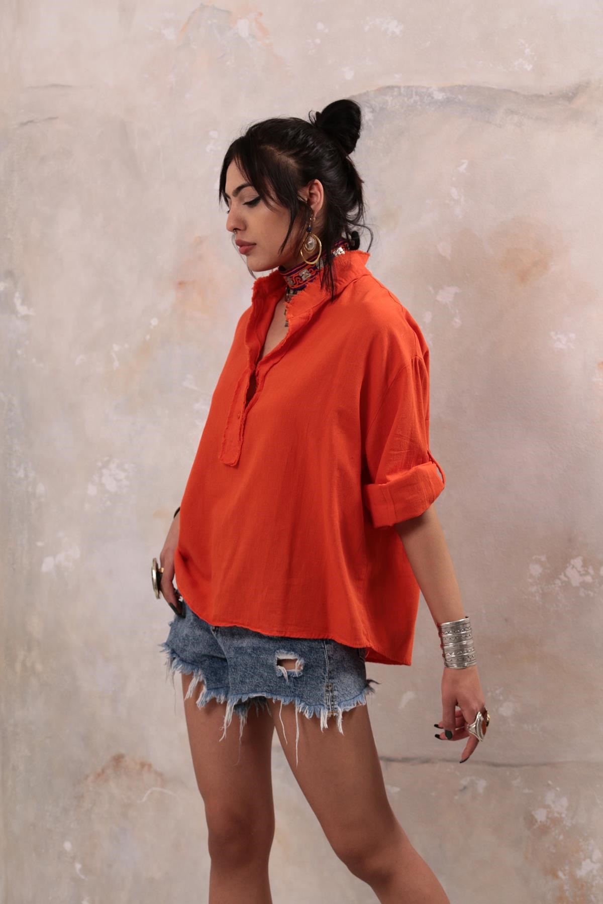  Turuncu Hakim Yaka Saçak Detaylı Gömlek