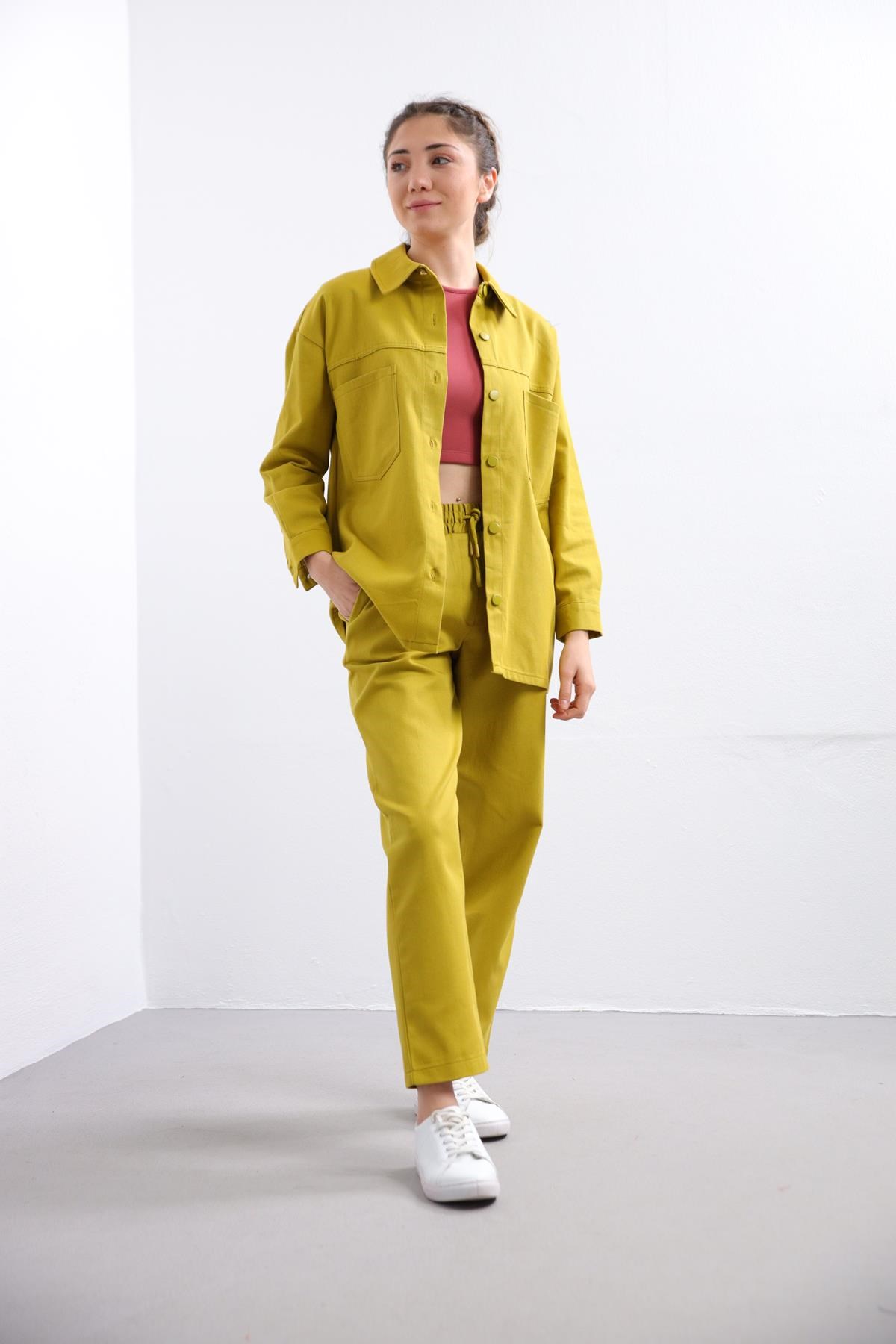  Yağ Yeşili Büyük Cepli Gömlek